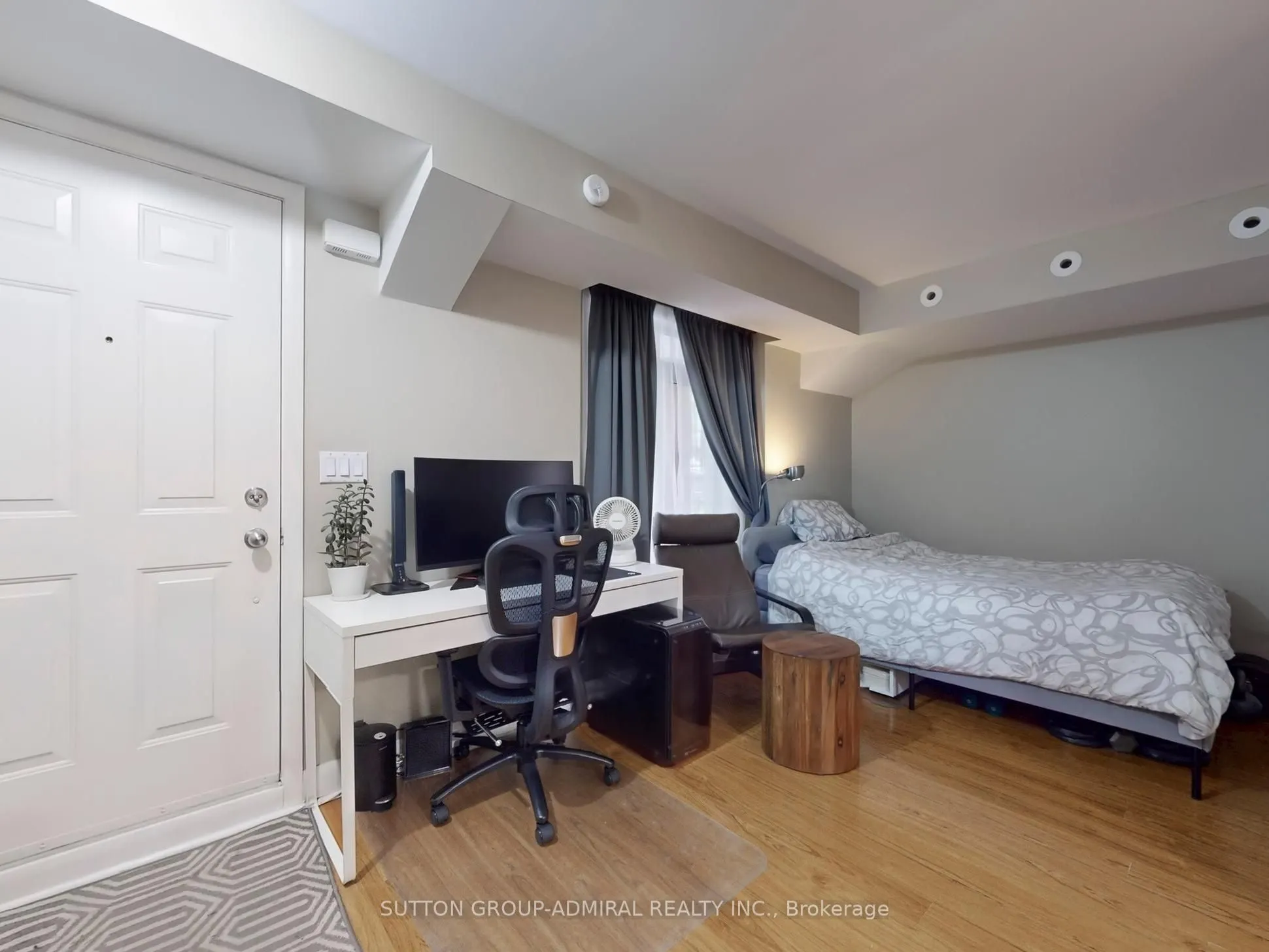415 Jarvis Street, #152