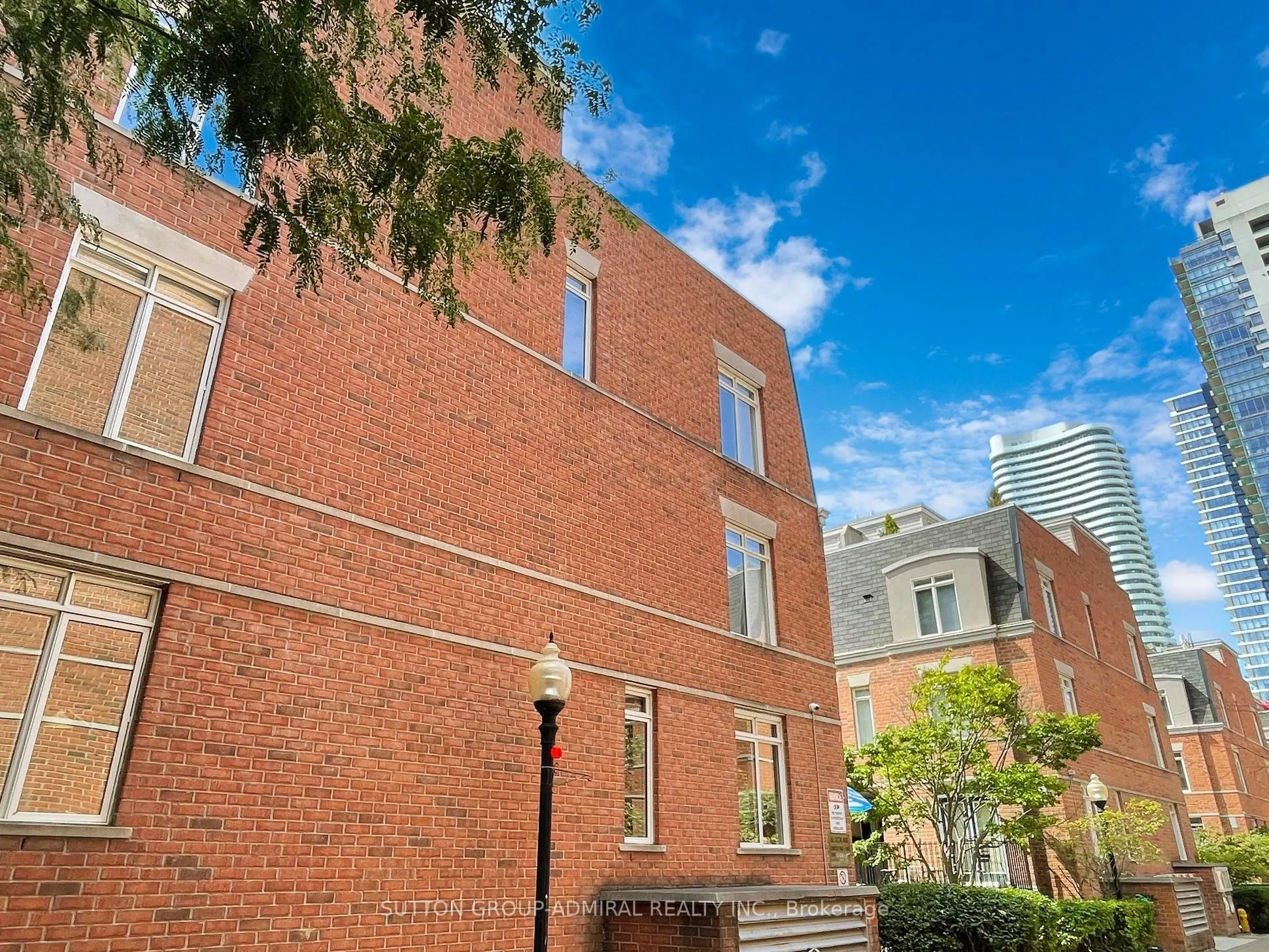 415 Jarvis Street, #152