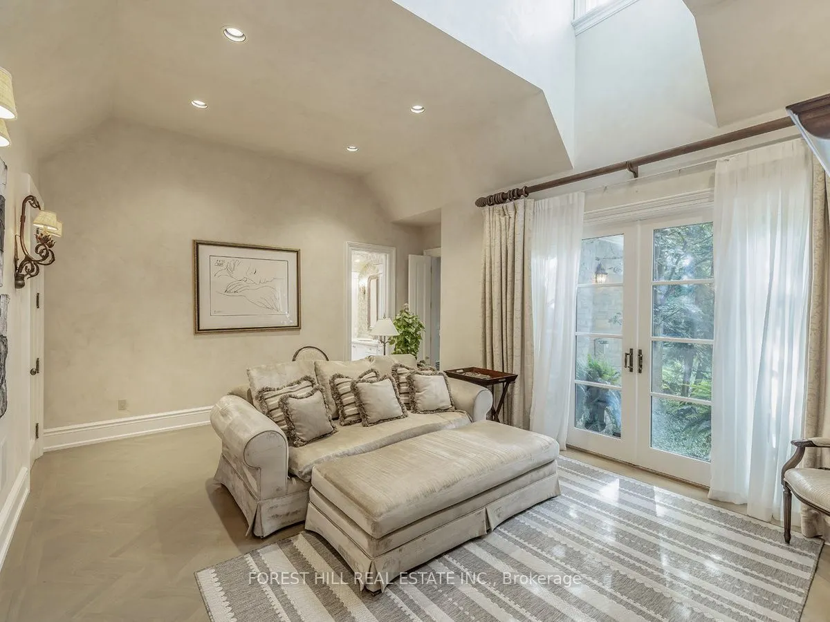 89 Old Colony Road