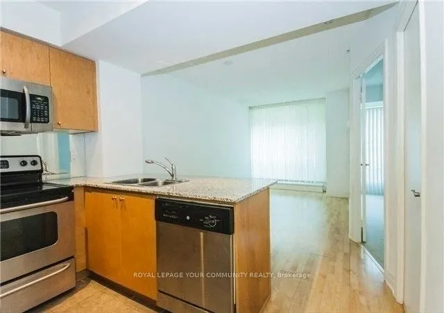 8 Scollard Street #606
