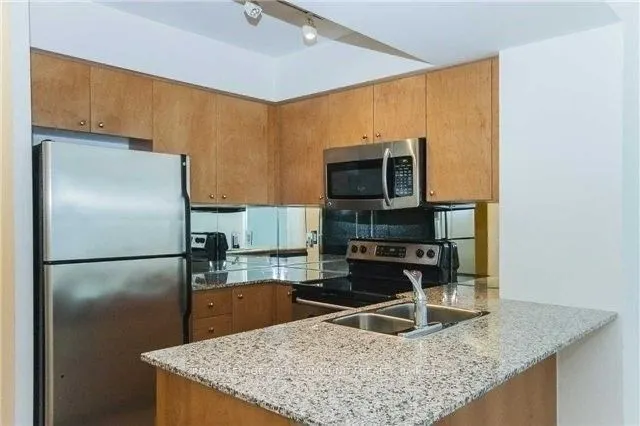 8 Scollard Street #606