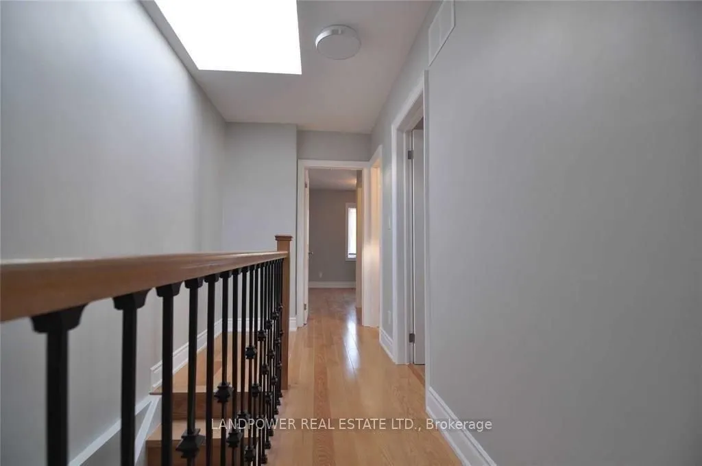 140 Manning Avenue, #Upper