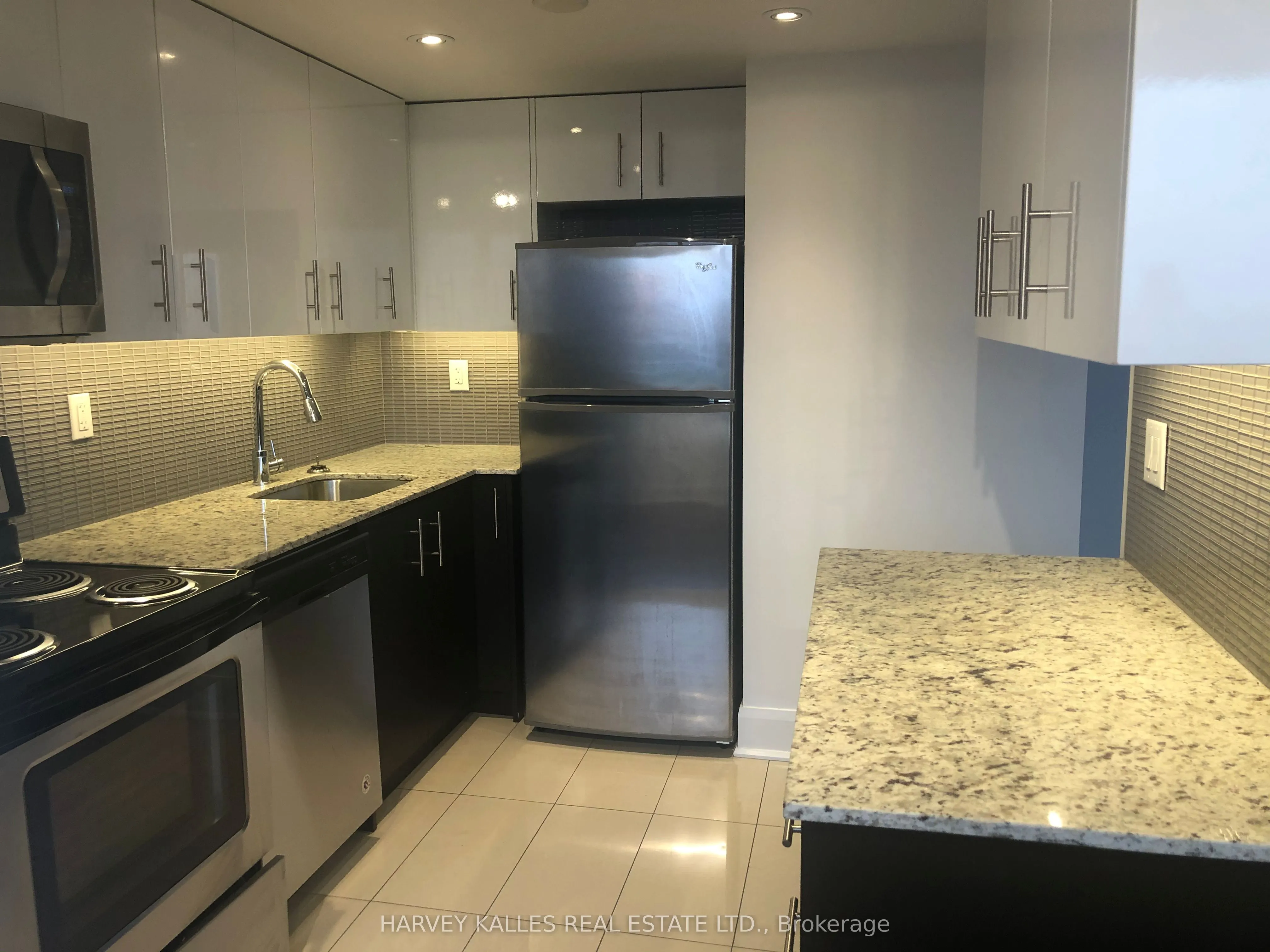 77 St Clair Avenue E, #1801