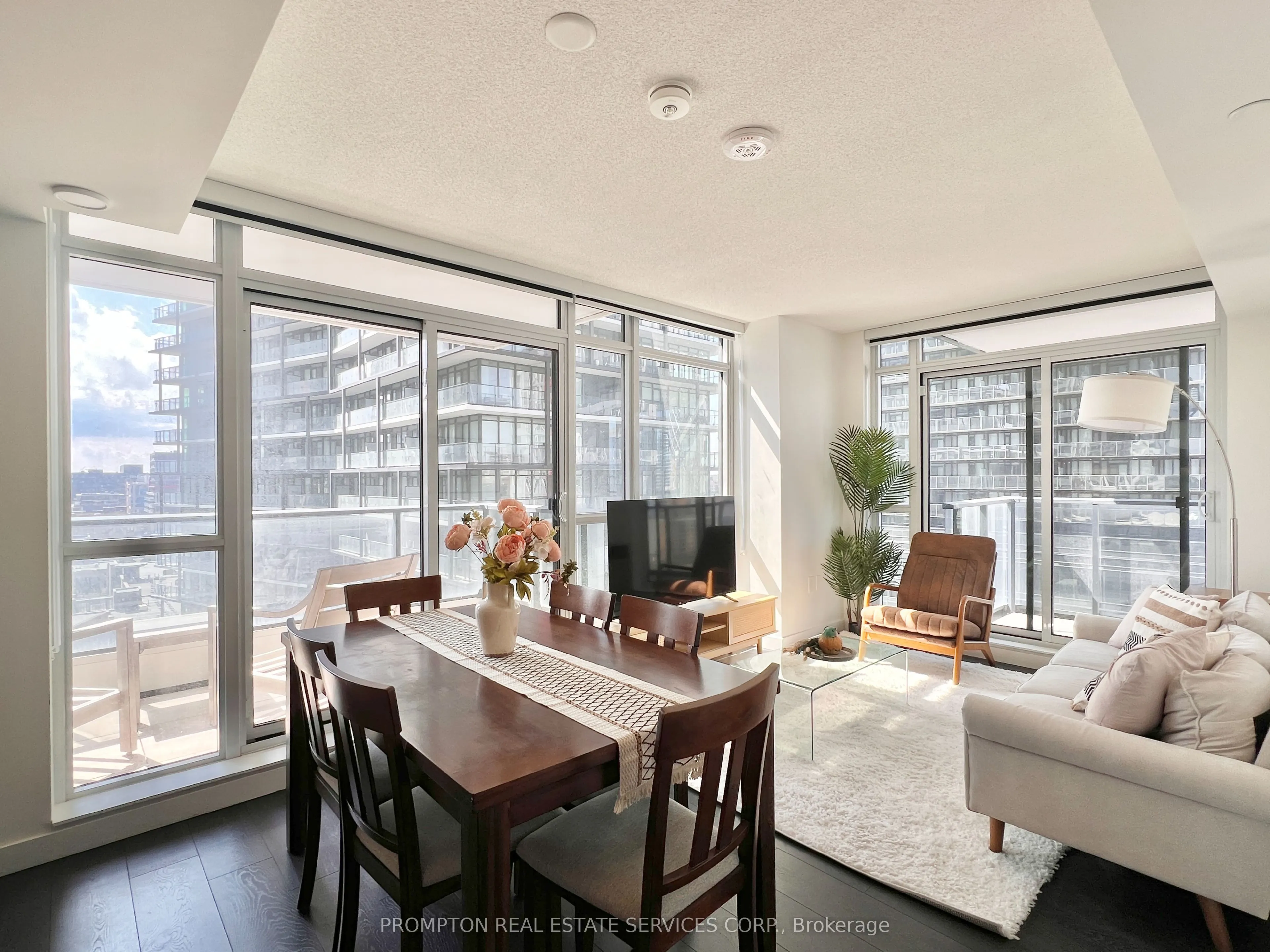38 Widmer Street, #1811
