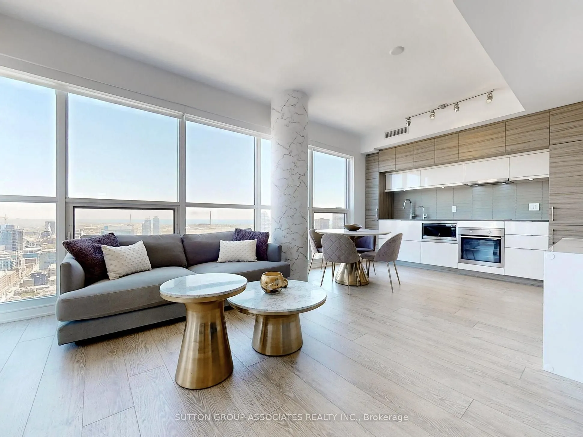 88 Scott Street, #3904