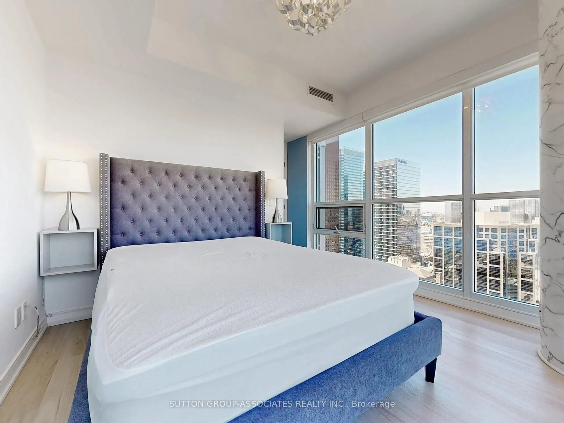 88 Scott Street, #3904