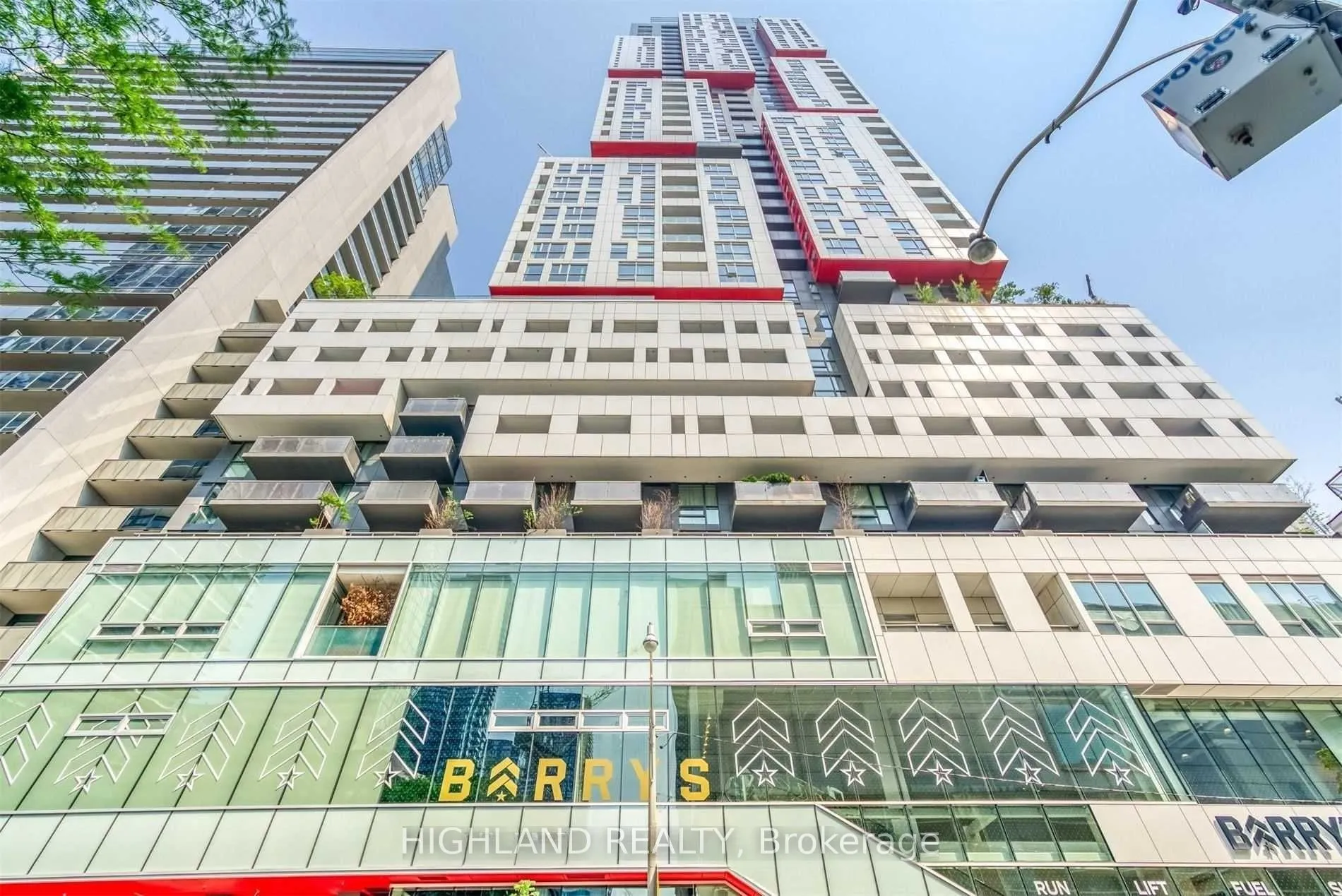 318 Richmond Street W, #1705