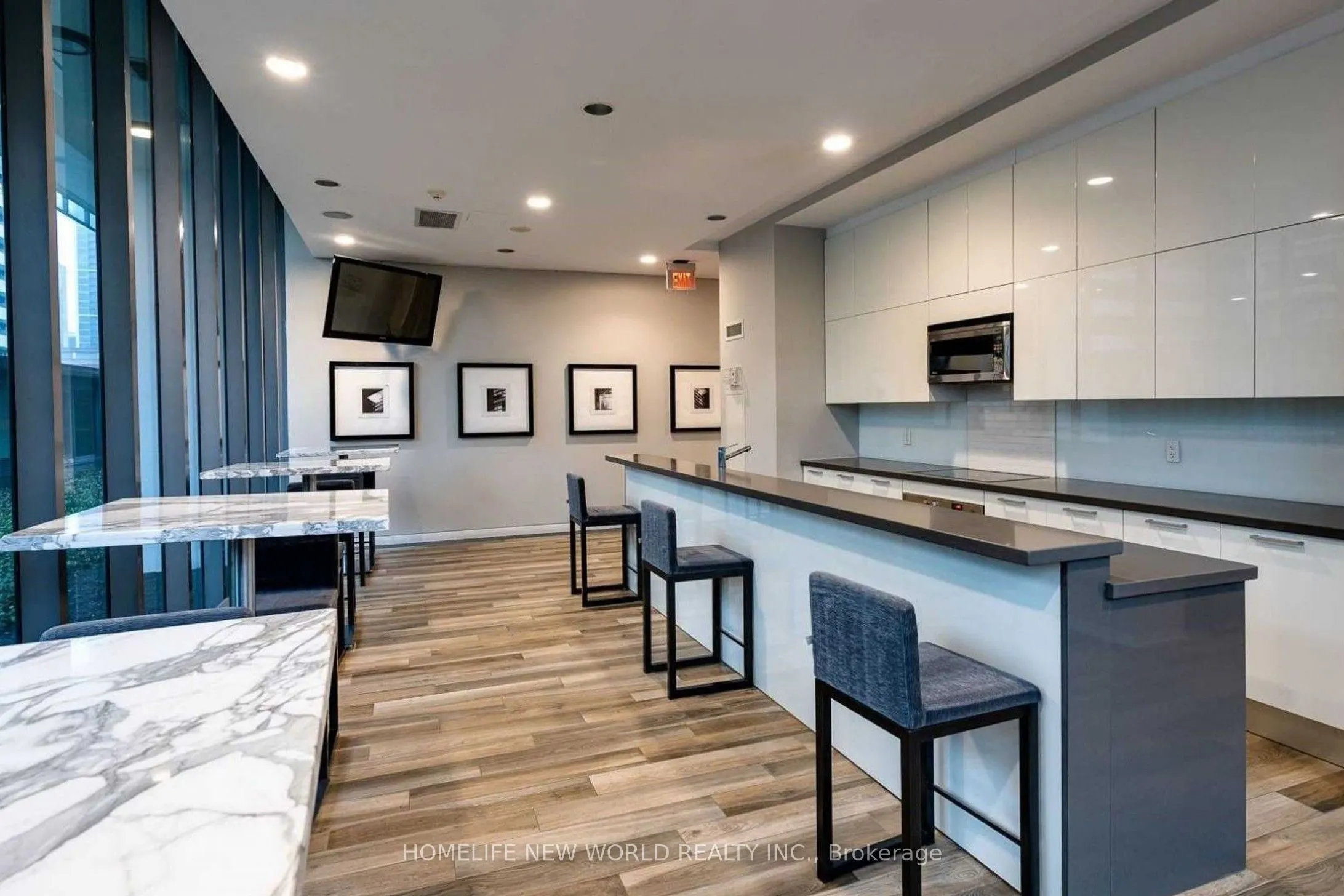 33 Charles Street E #1405