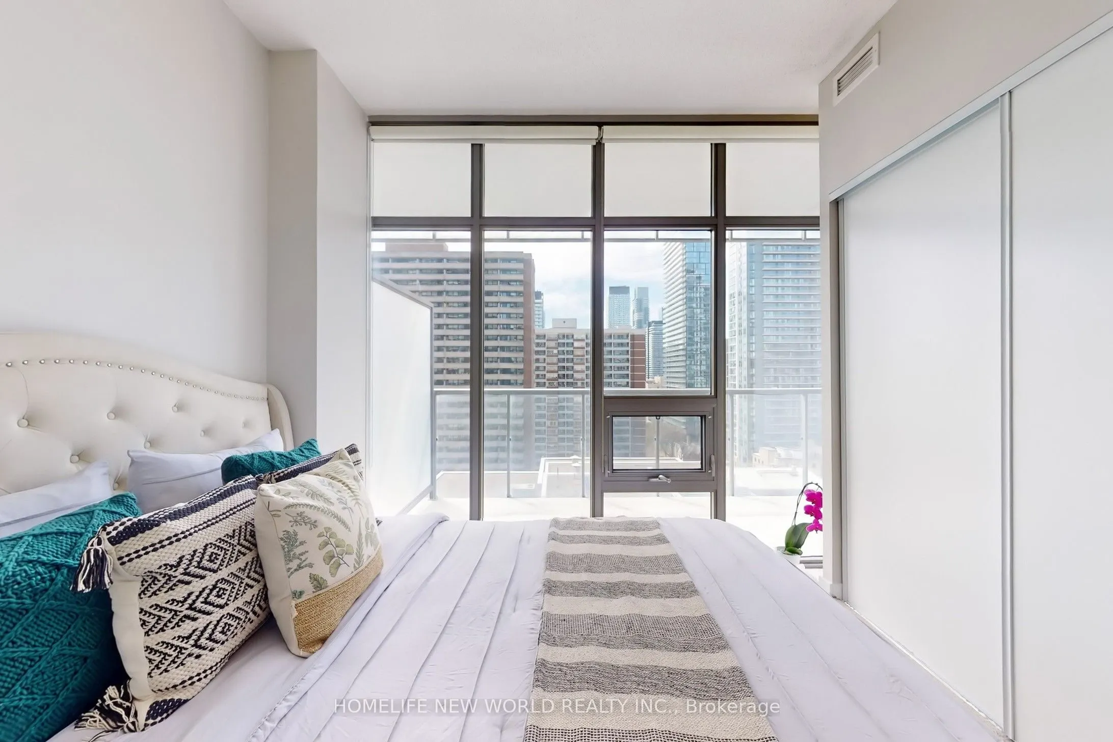 33 Charles Street E #1405