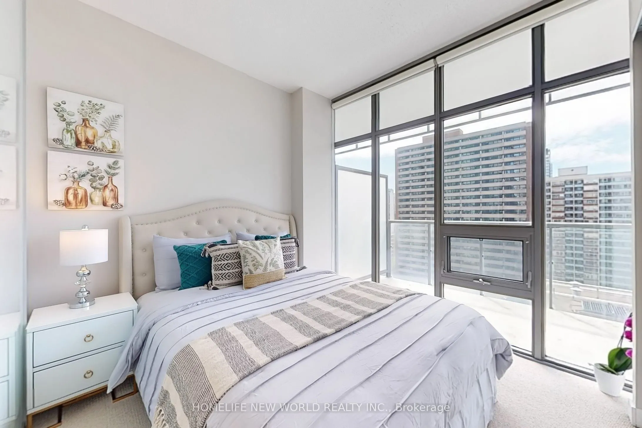 33 Charles Street E #1405