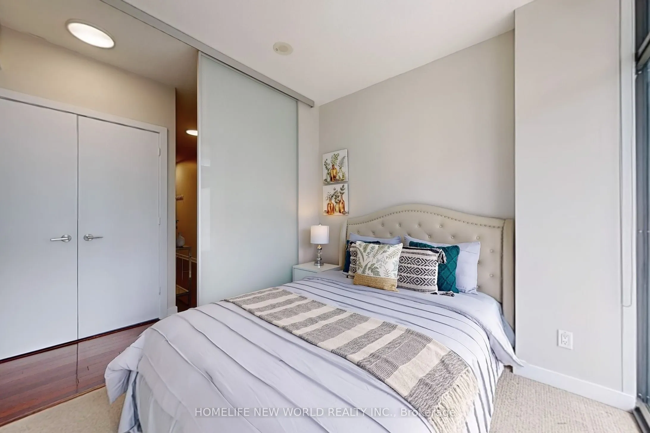 33 Charles Street E #1405