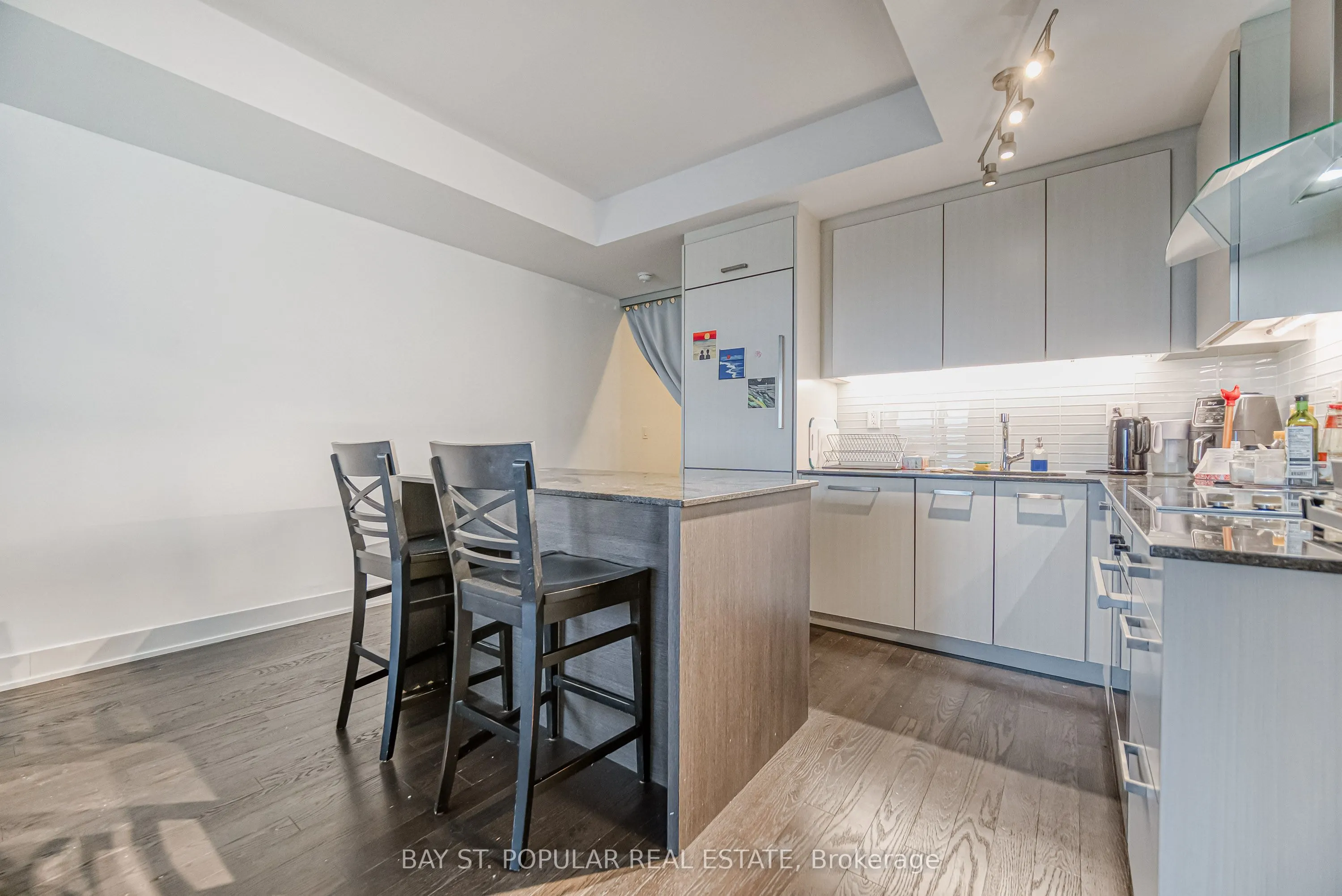 3018 Yonge Street, #803
