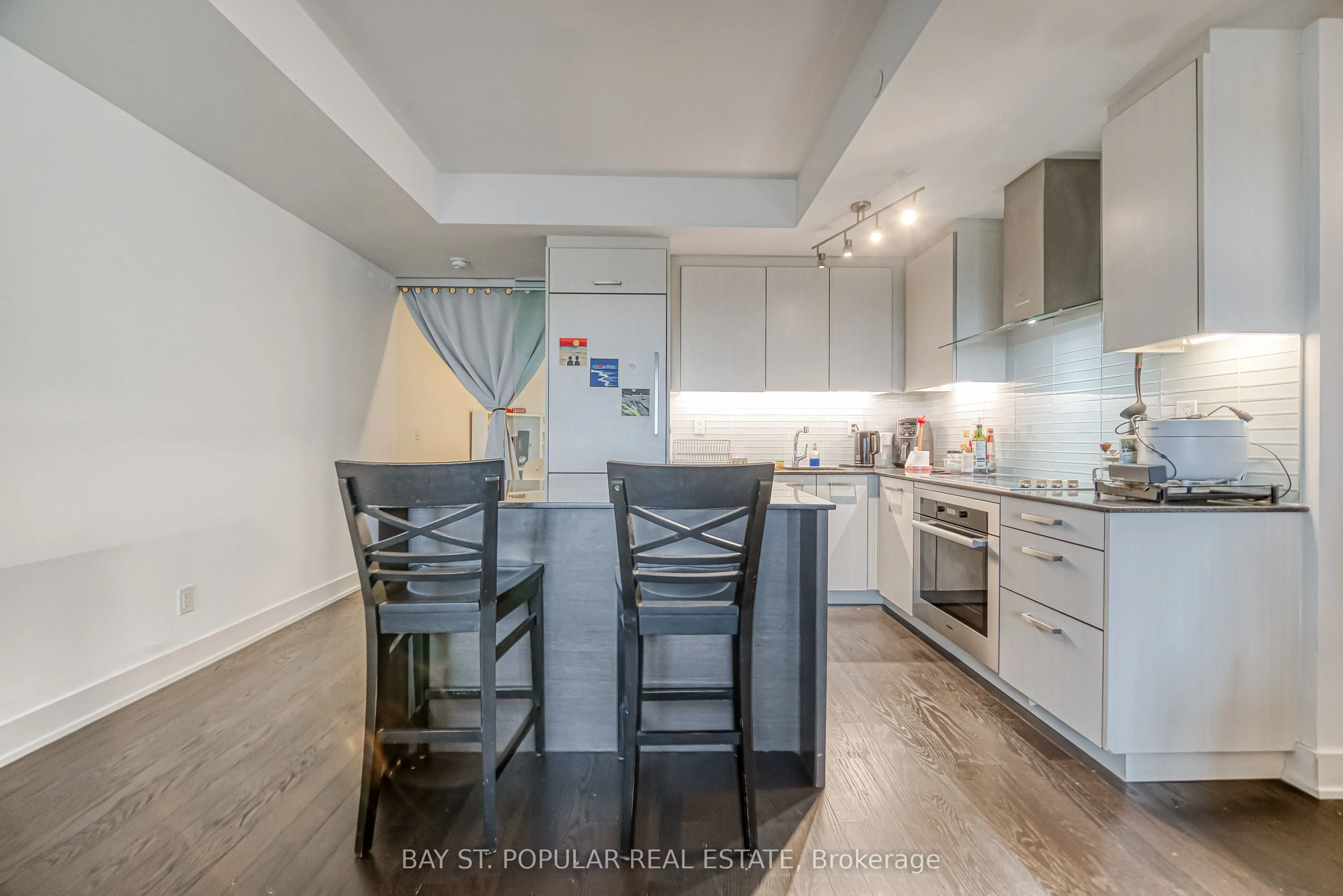 3018 Yonge Street, #803