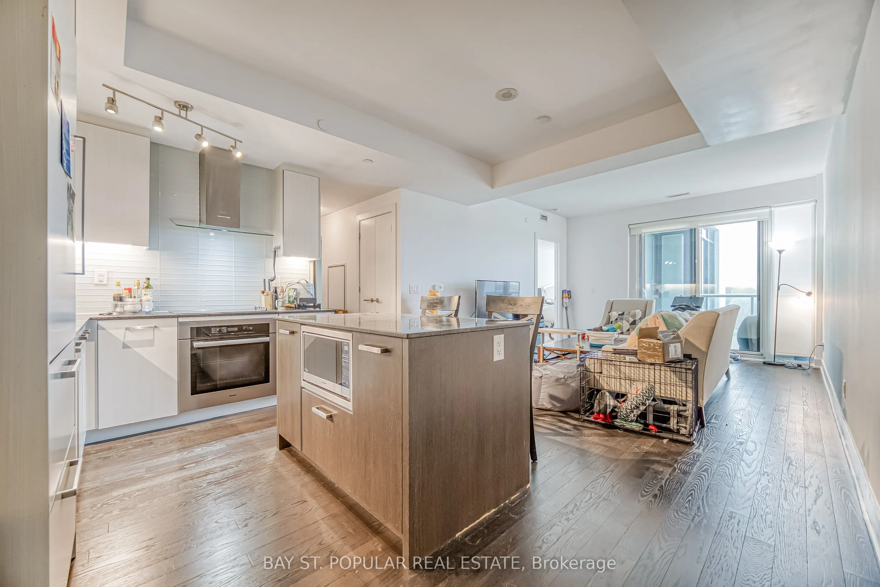 3018 Yonge Street, #803