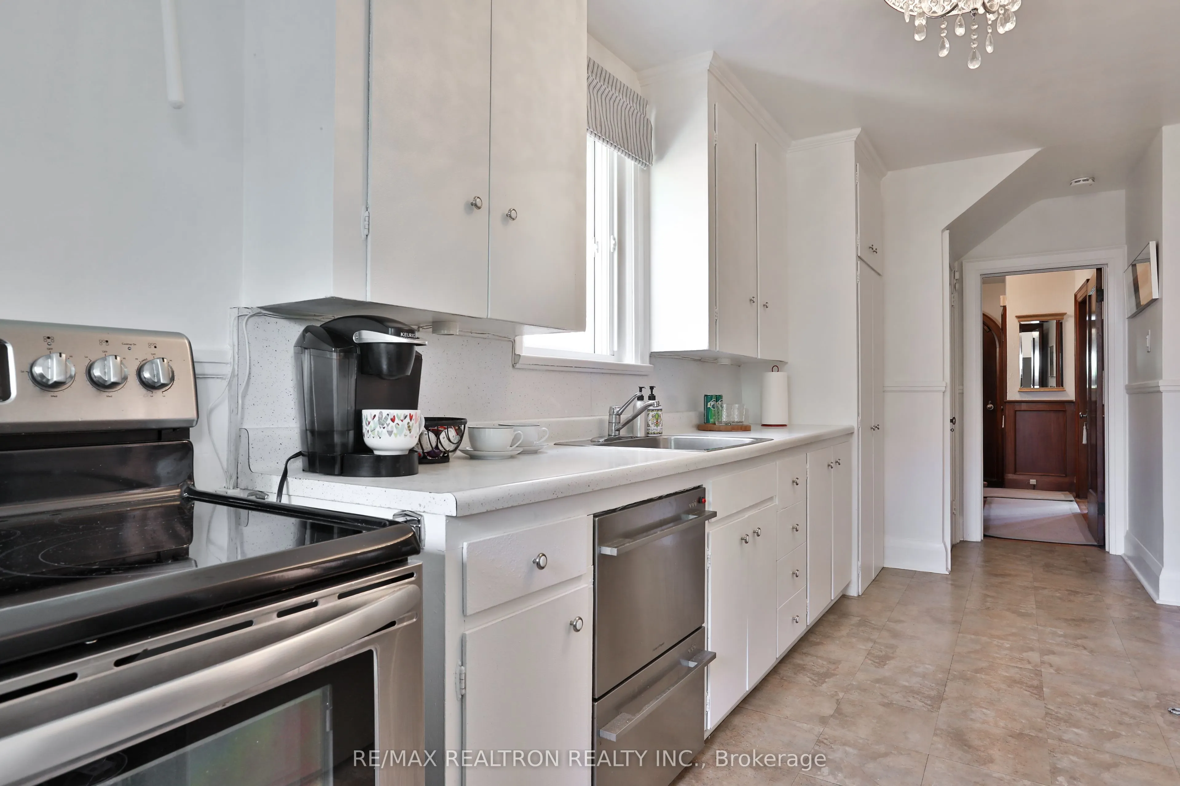 814 Duplex Avenue