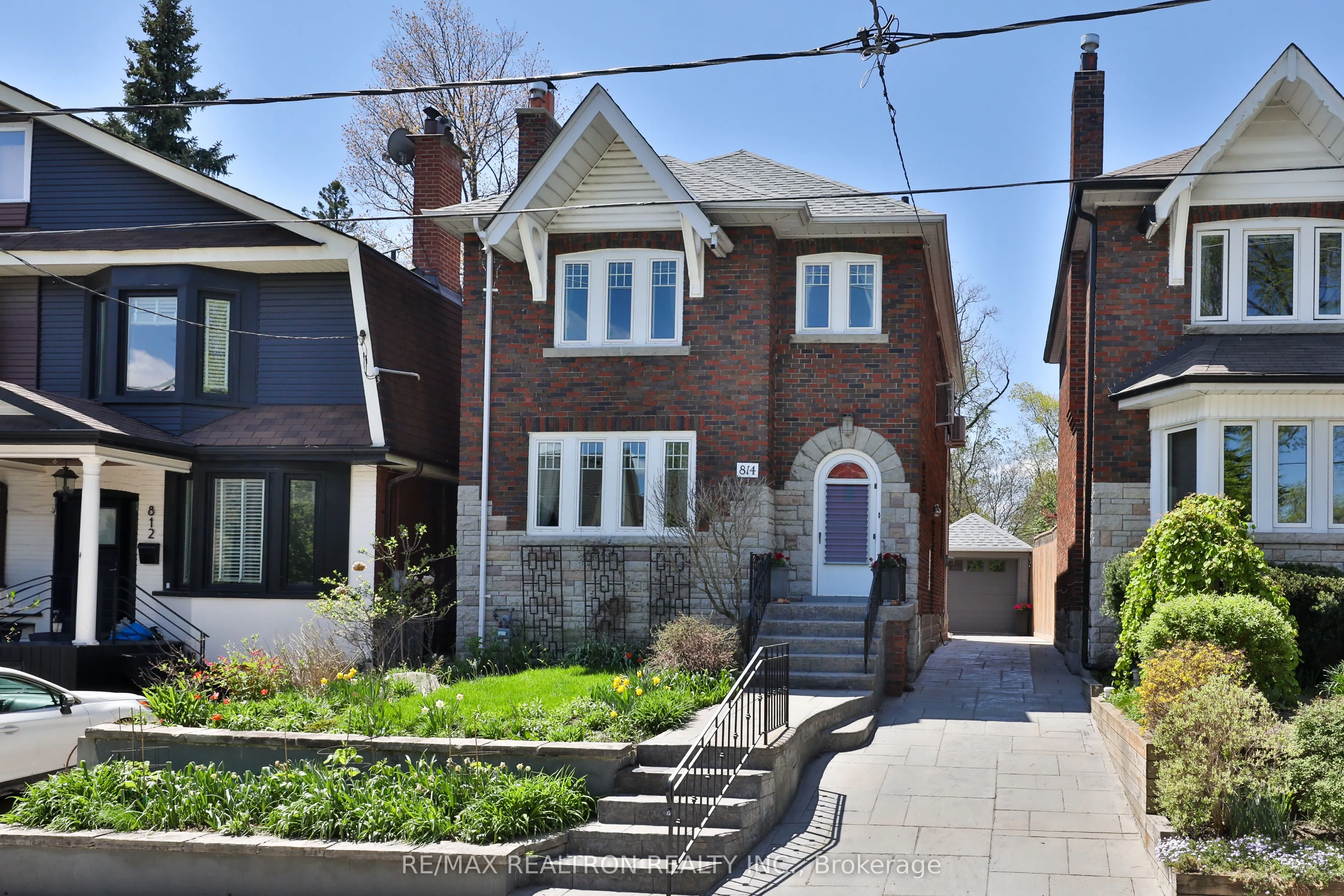 814 Duplex Avenue