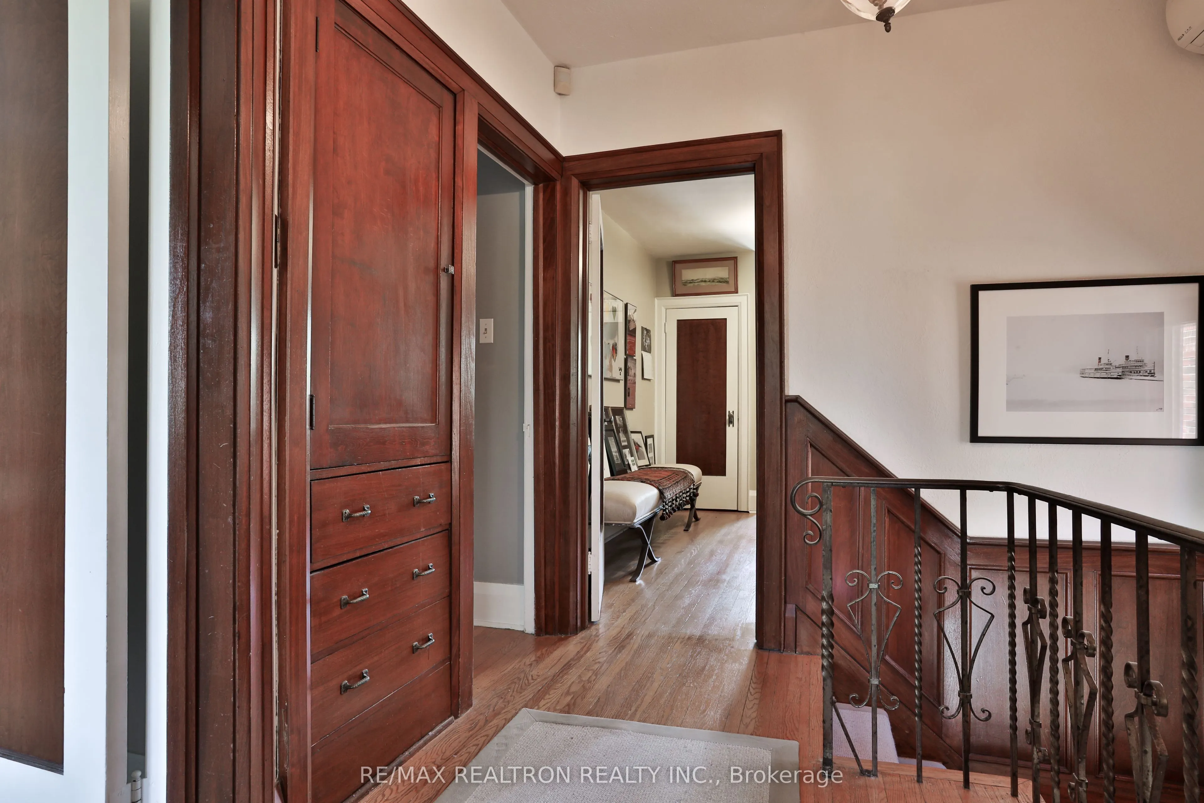 814 Duplex Avenue