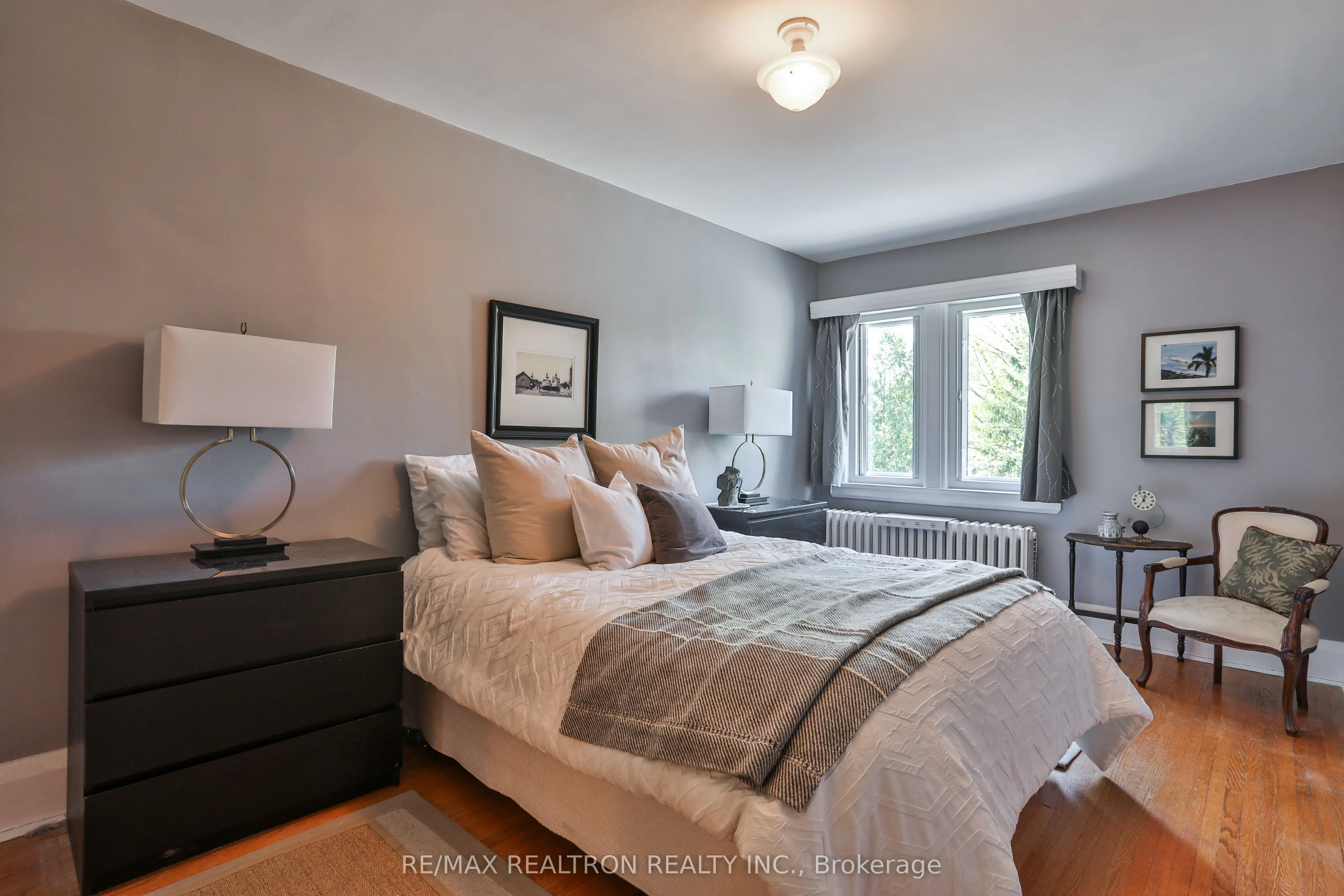 814 Duplex Avenue