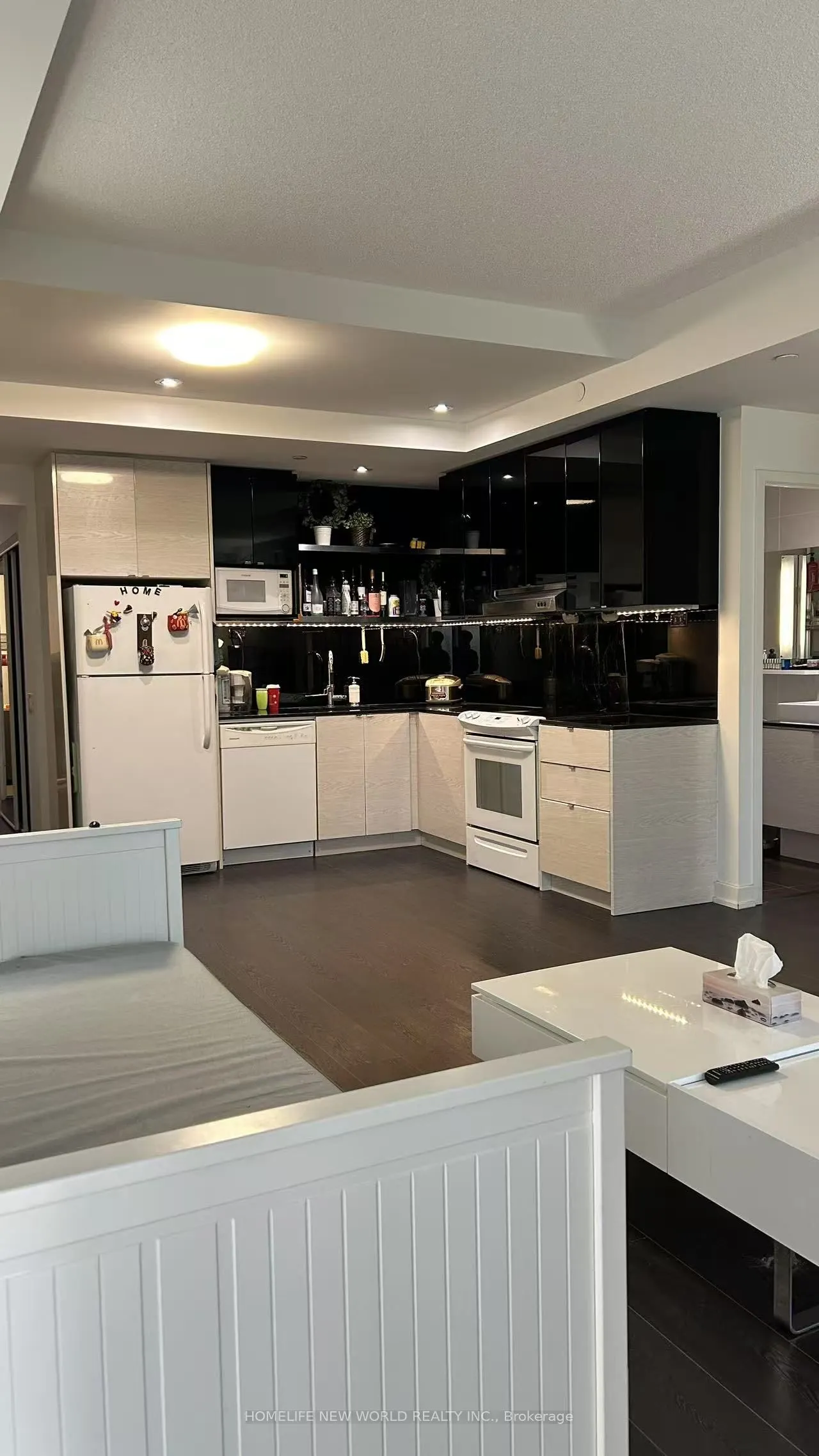 72 Esther Shiner Boulevard, #221
