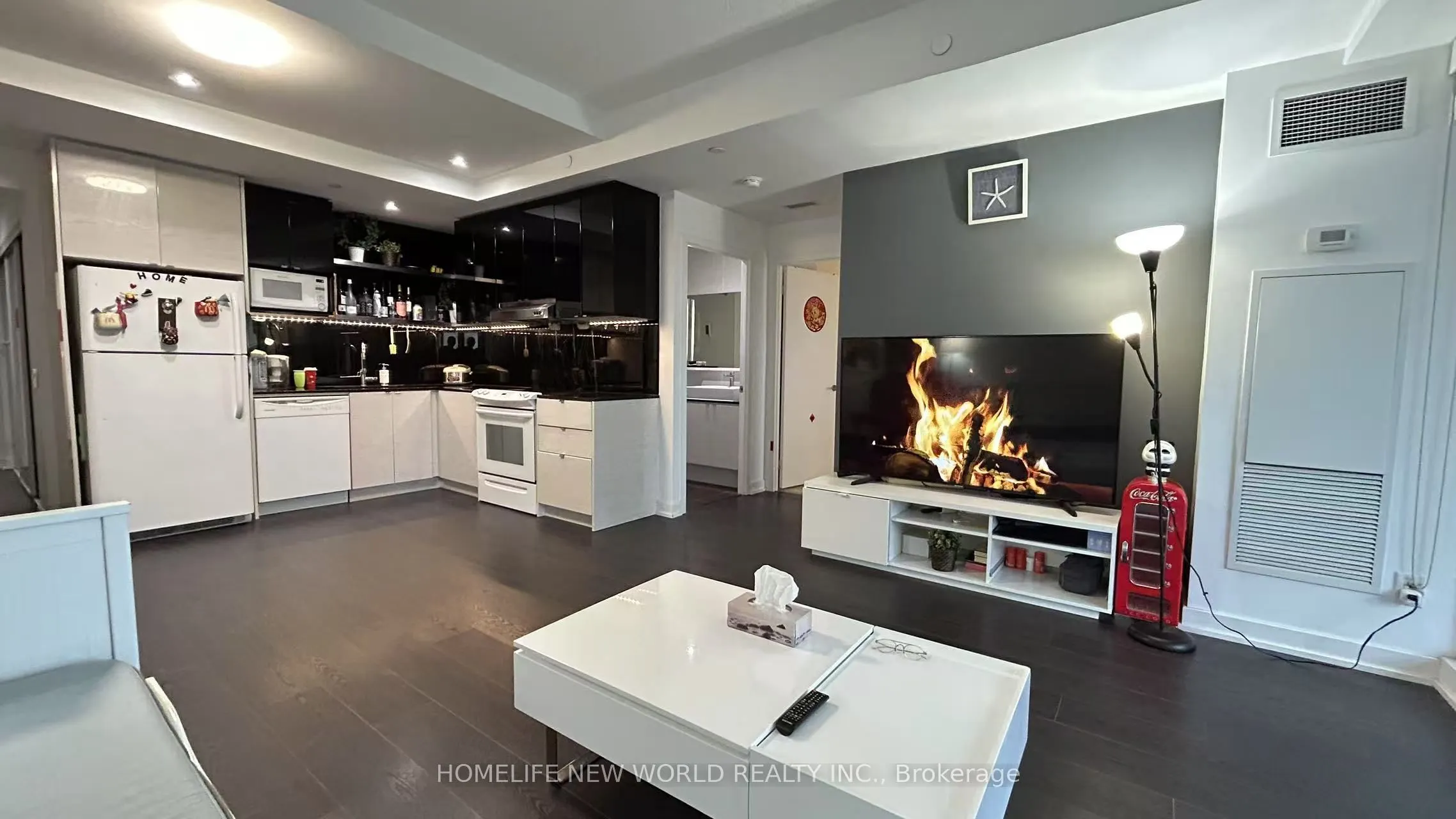 72 Esther Shiner Boulevard, #221