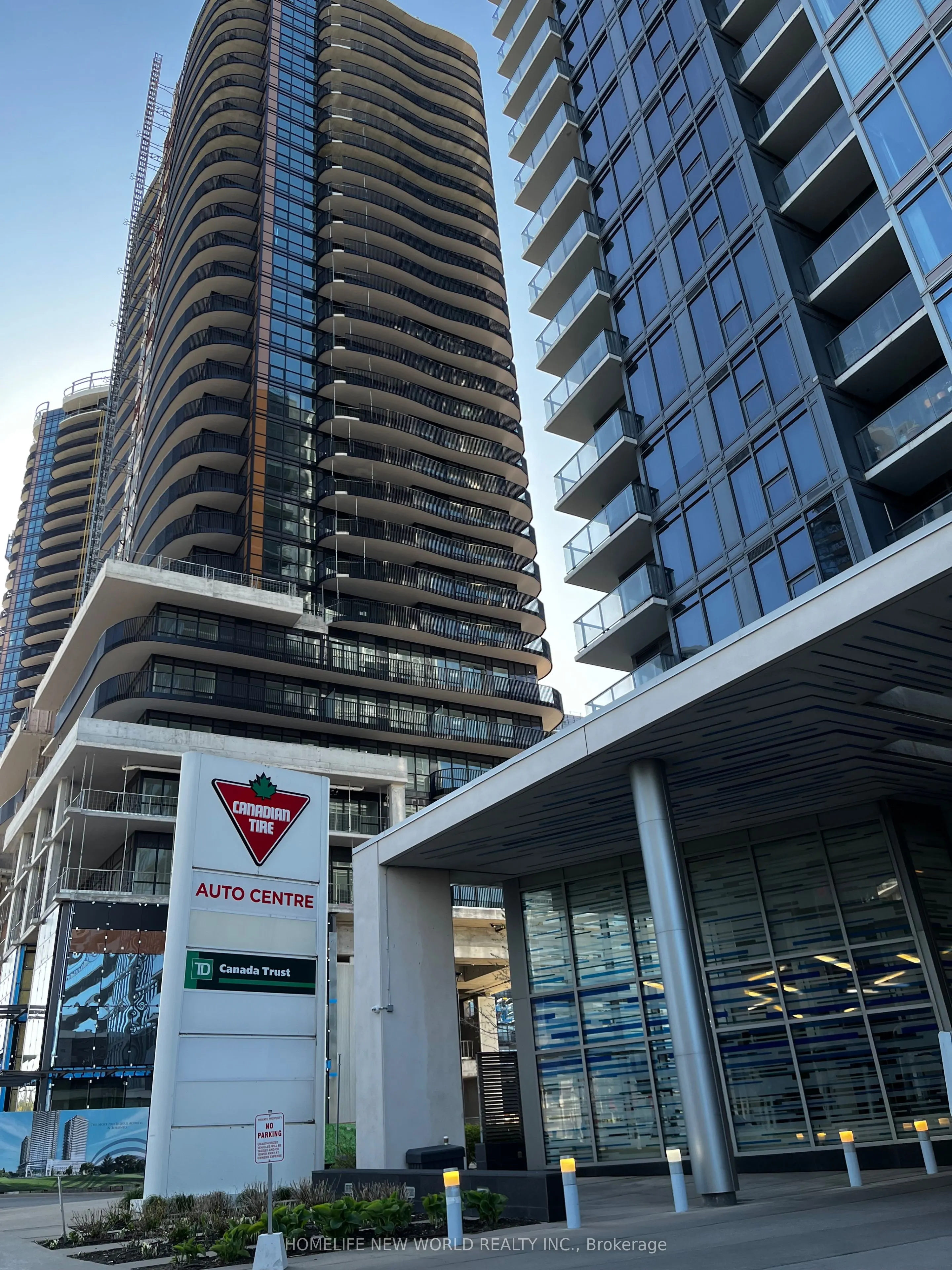 72 Esther Shiner Boulevard, #221