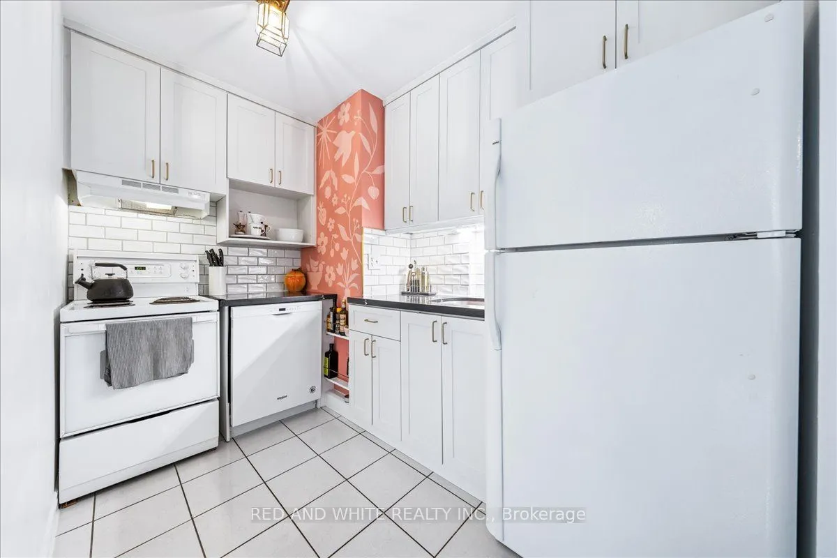 114 Vaughan Road, #103