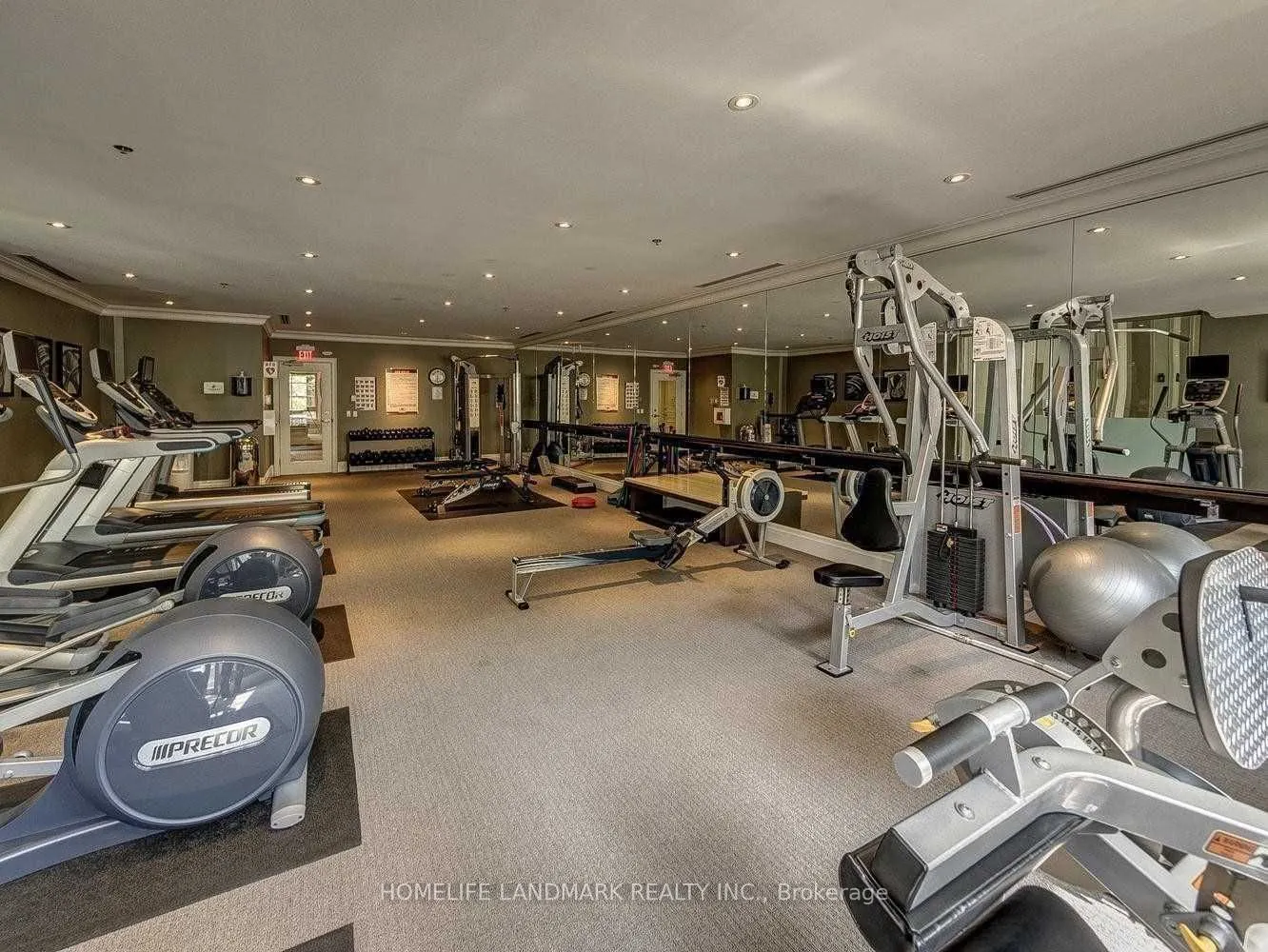 20 Burkebrook Place, #221
