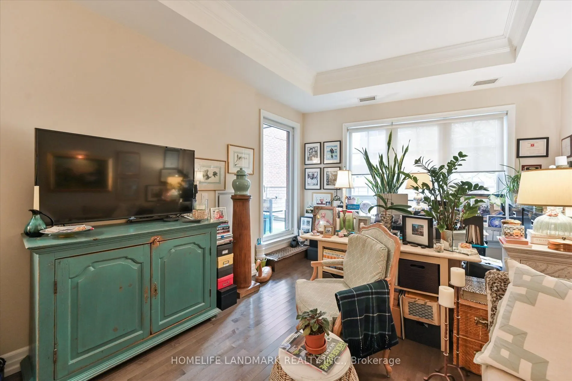20 Burkebrook Place, #221