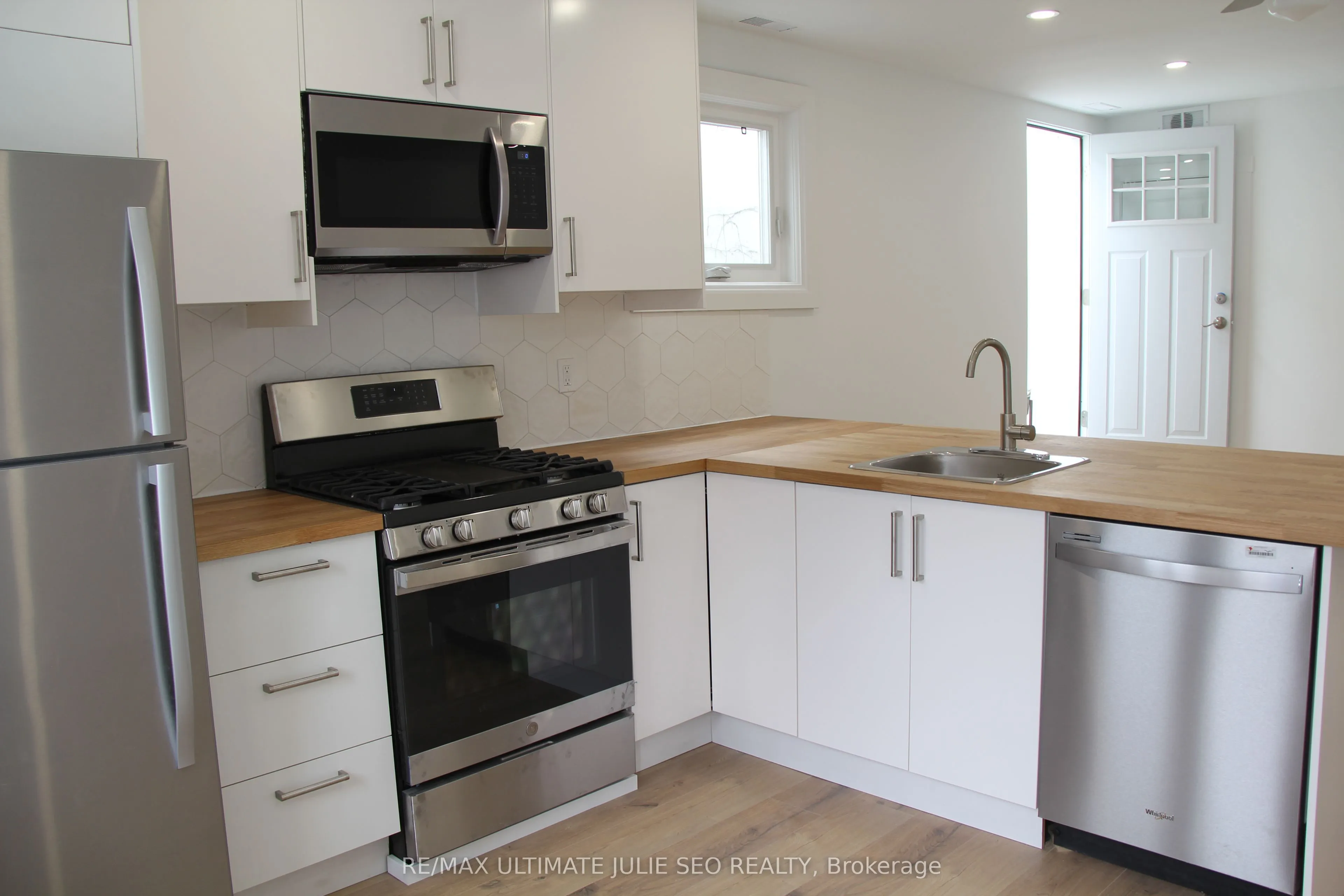 3449 Yonge Street