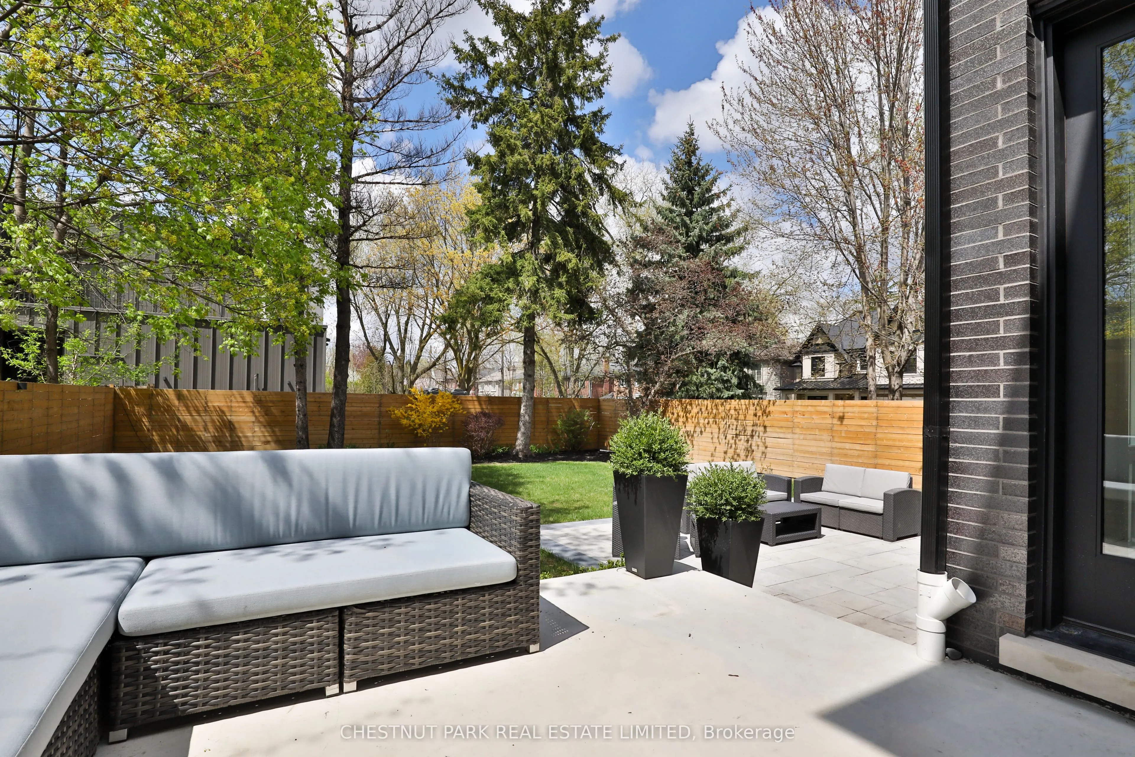 2 Marchwood Drive