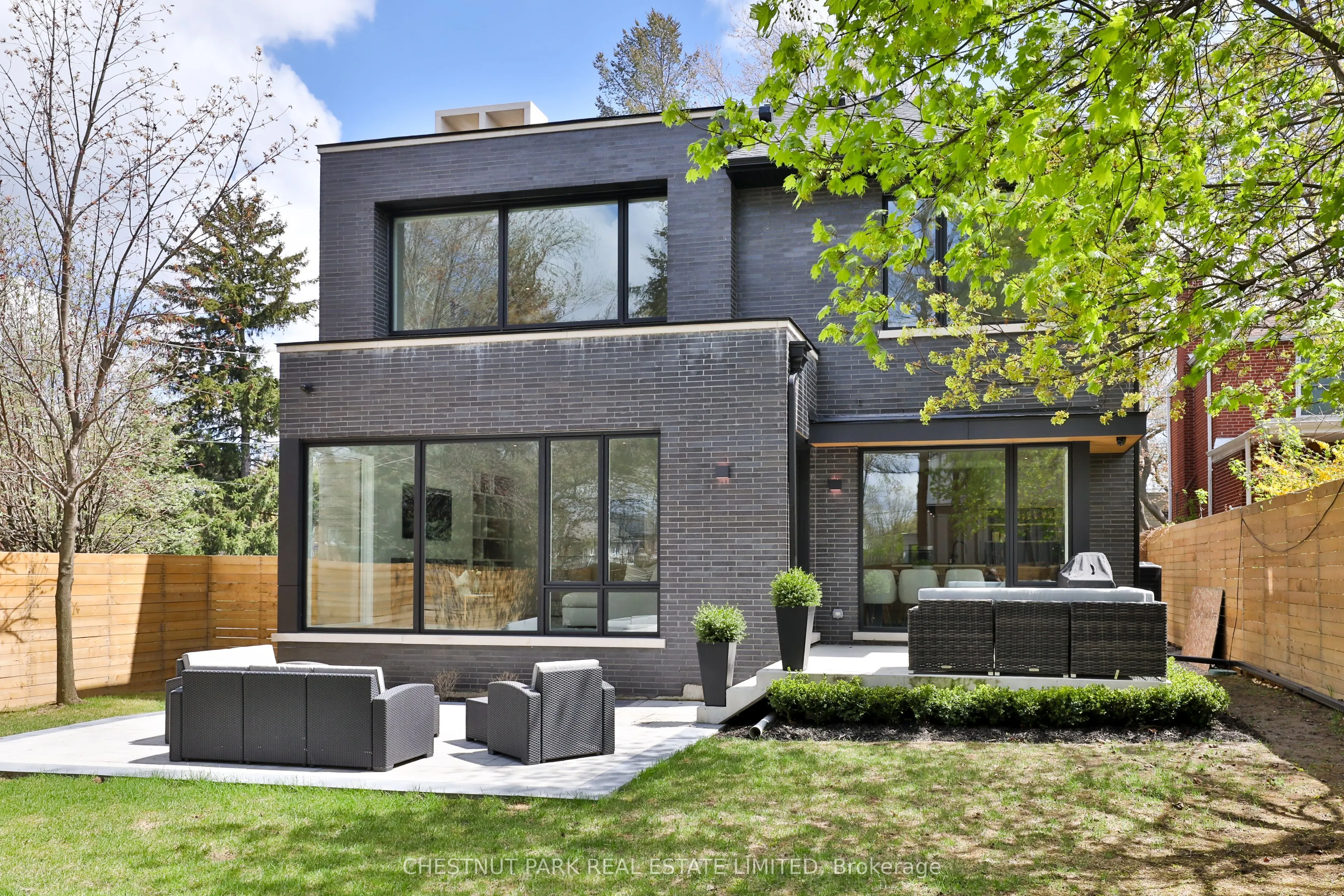 2 Marchwood Drive