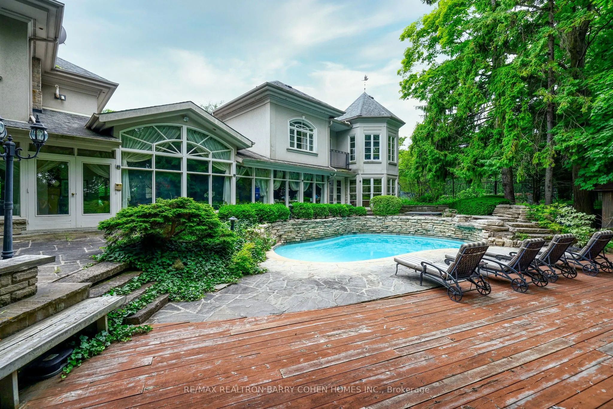 340 Riverview Drive