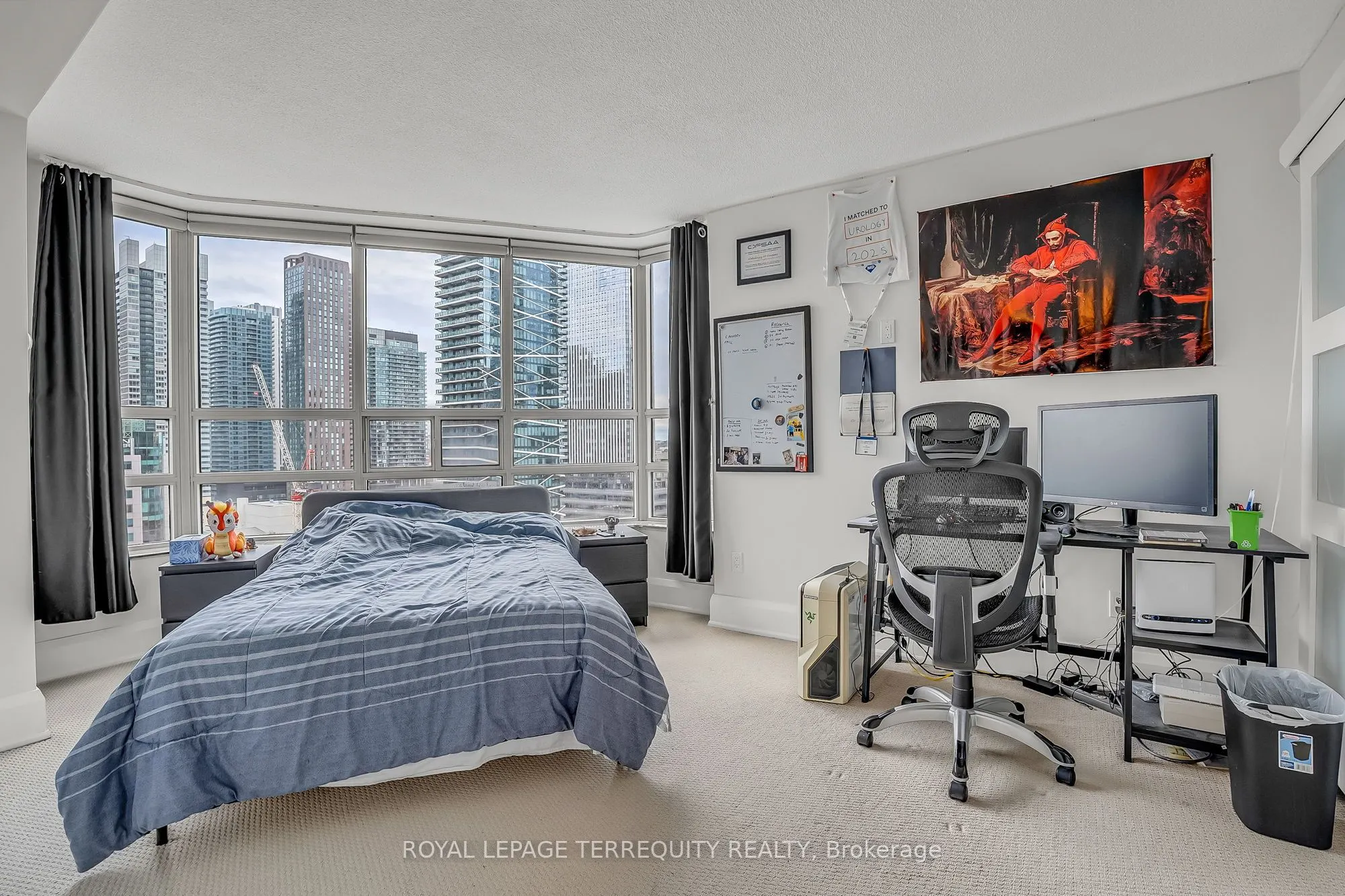 71 Simcoe Street, #2103