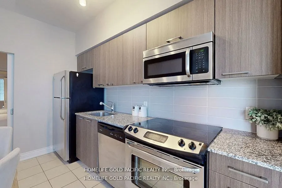 832 Bay Street, #1202