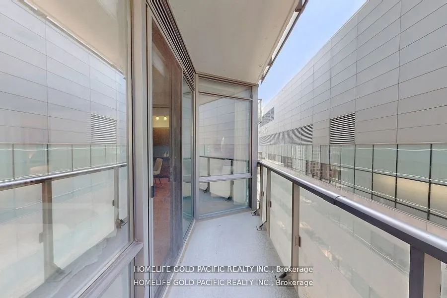 832 Bay Street, #1202