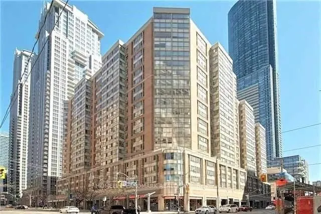 711 Bay Street, #1020
