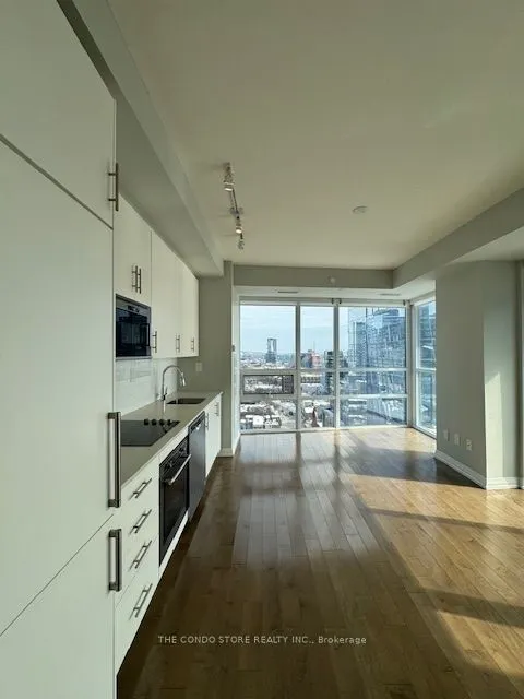 460 Adelaide Street E, #1911