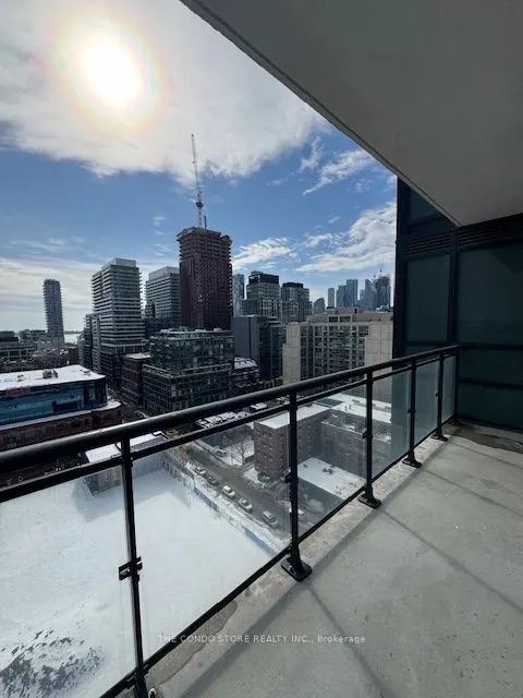 460 Adelaide Street E, #1911