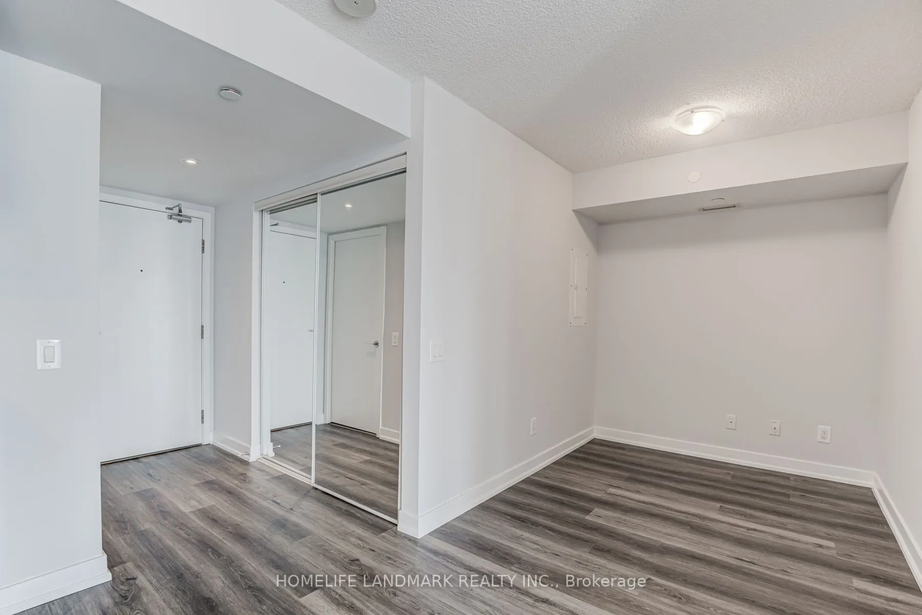 72 Esther Shiner Boulevard, #1003