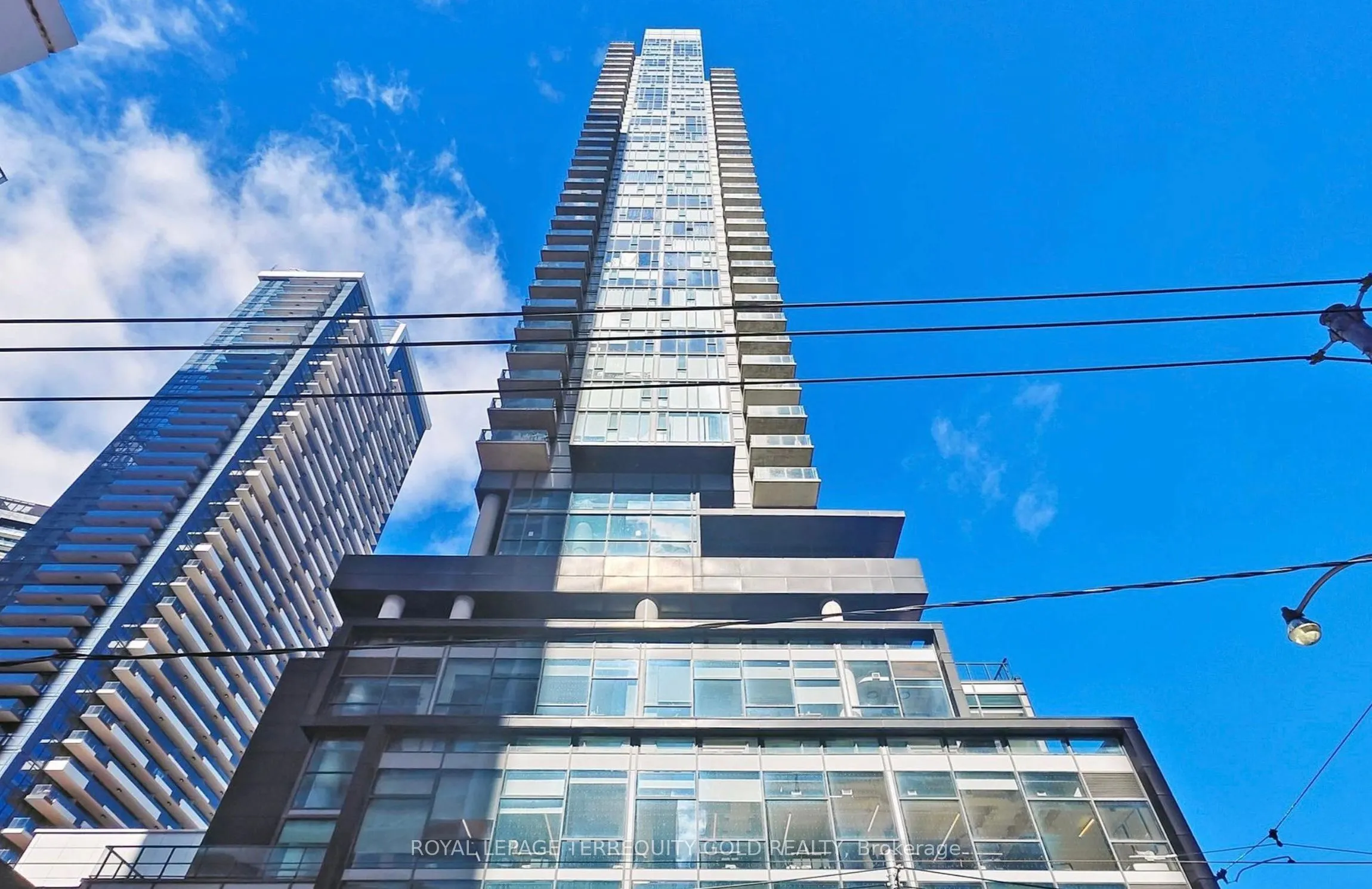 290 Adelaide Street W, #1706