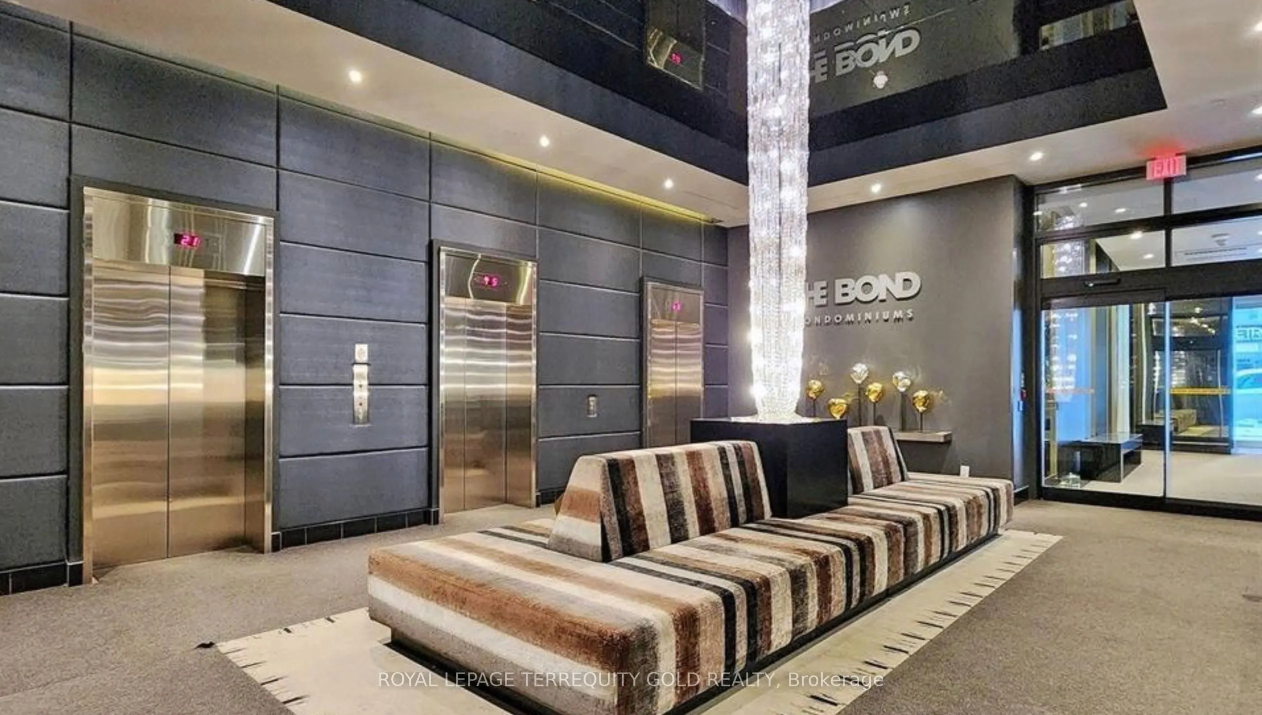 290 Adelaide Street W, #1706