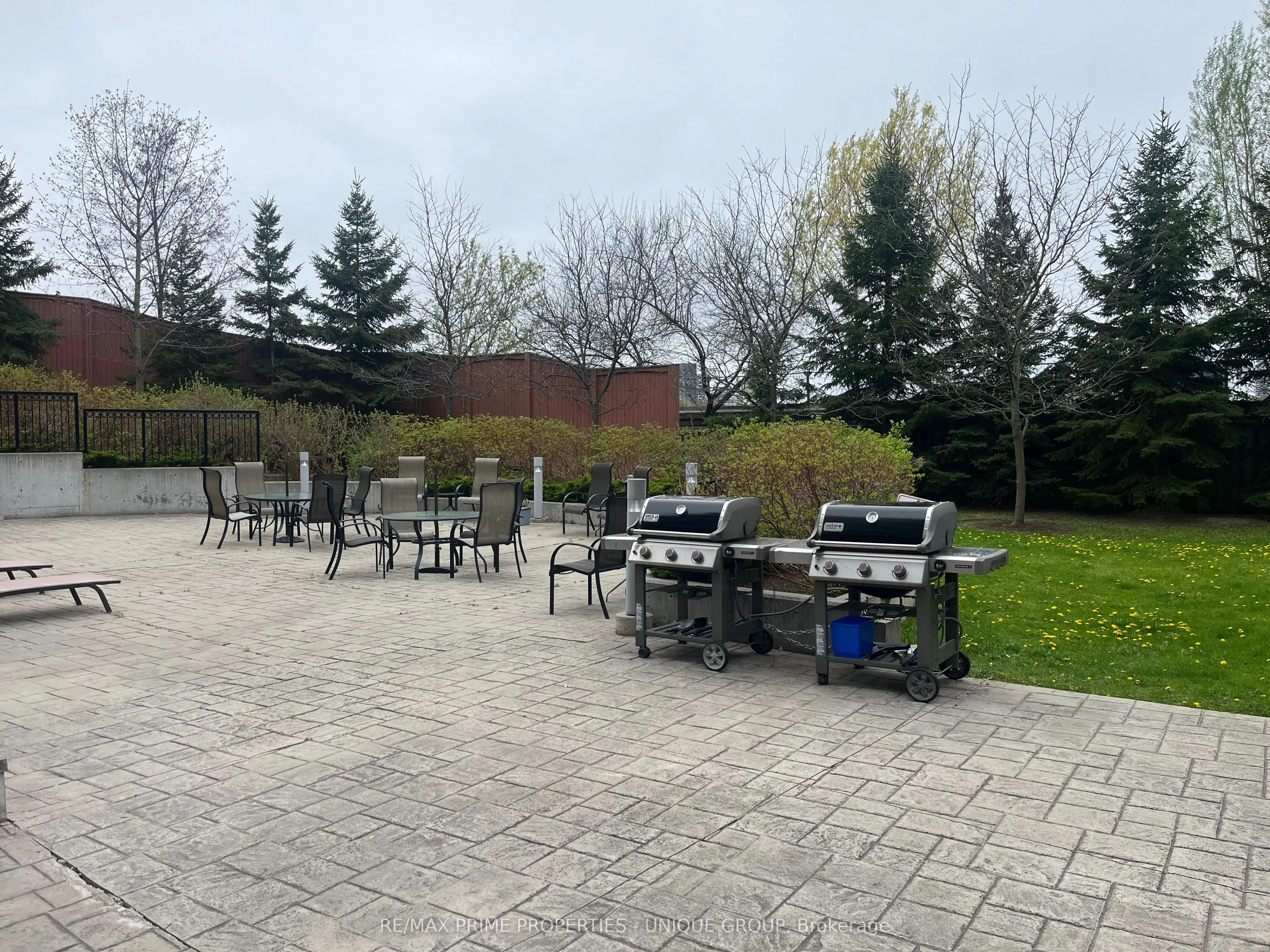120 Dallimore Circle, #907