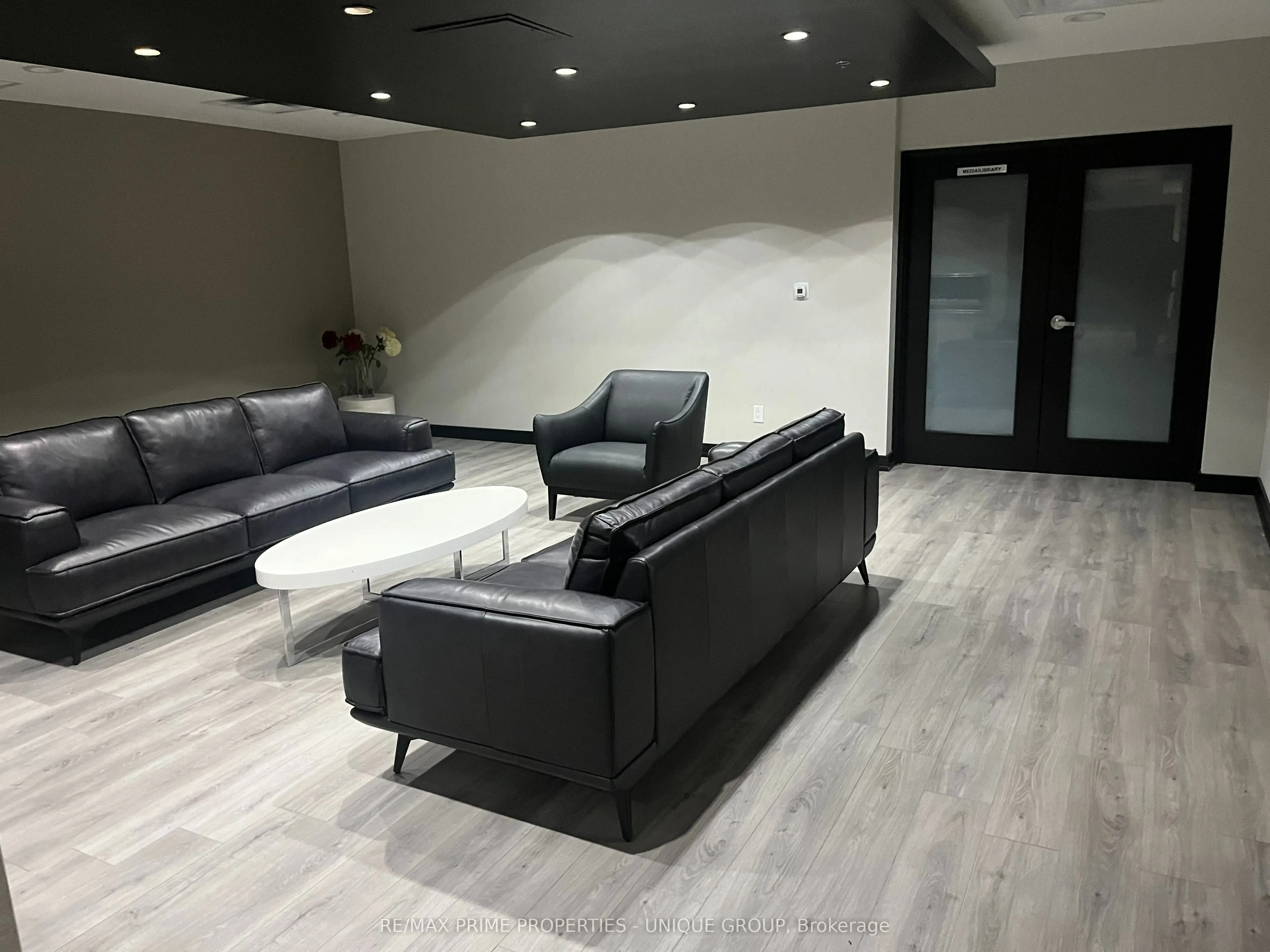 120 Dallimore Circle, #907