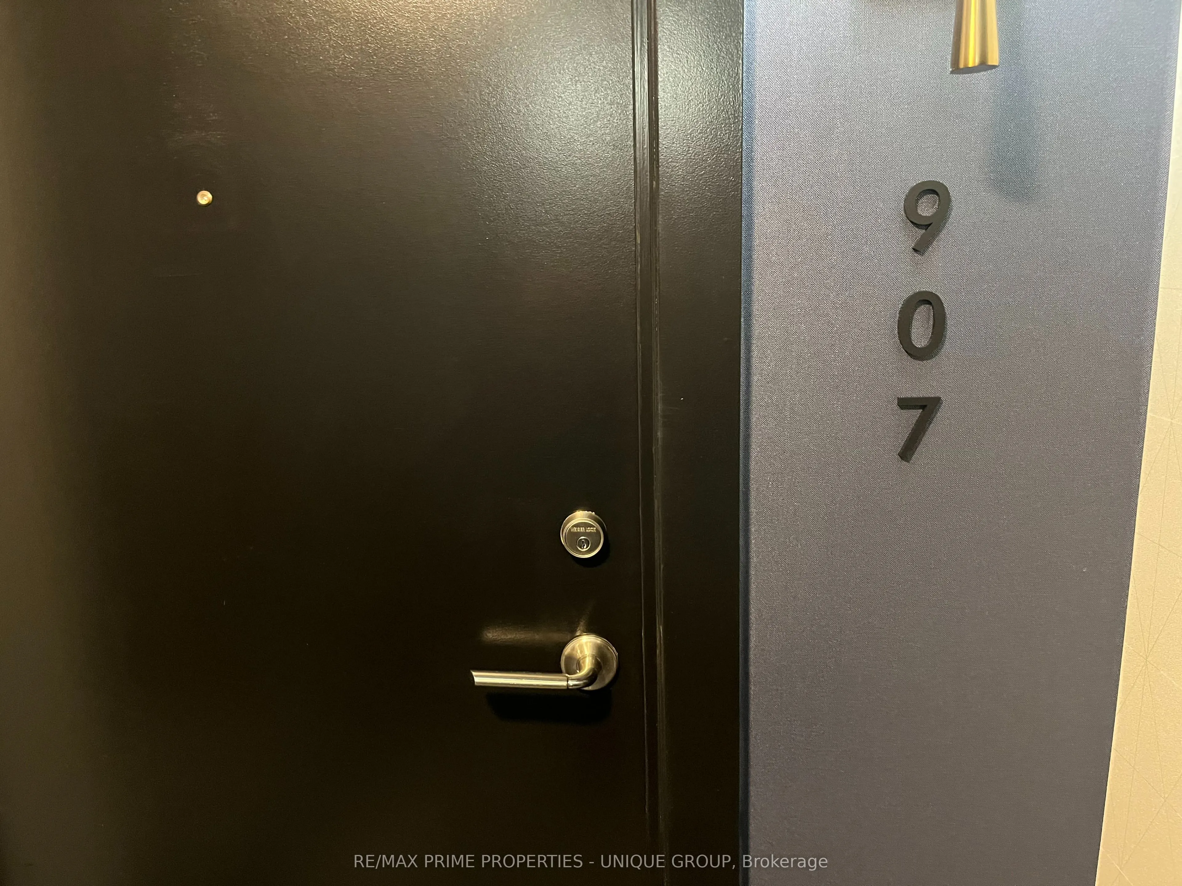 120 Dallimore Circle, #907