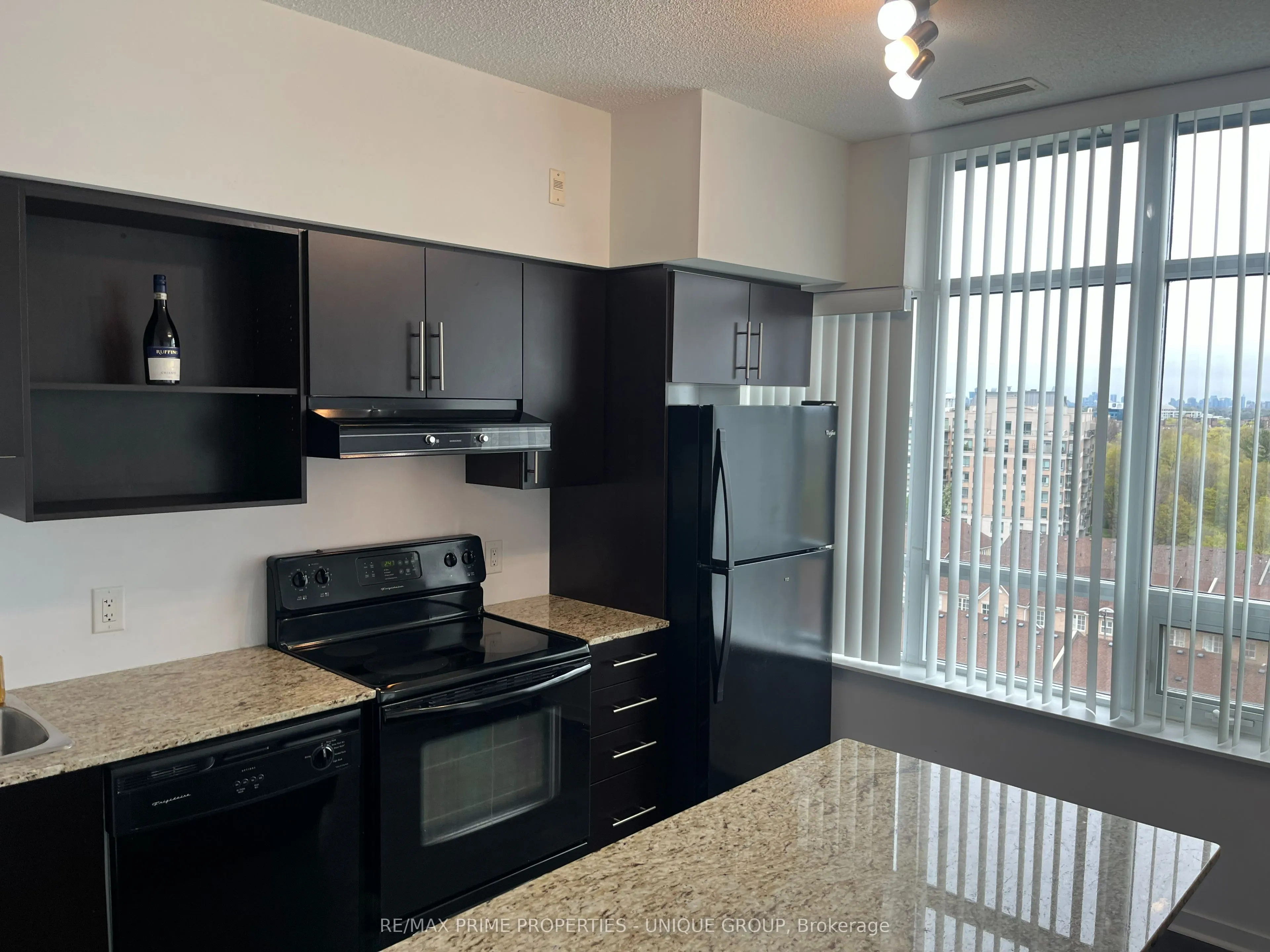 120 Dallimore Circle, #907