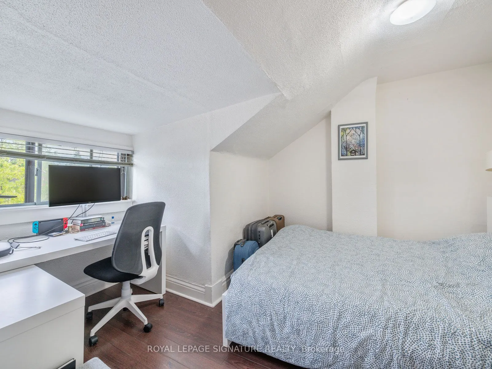 725 Dovercourt Road