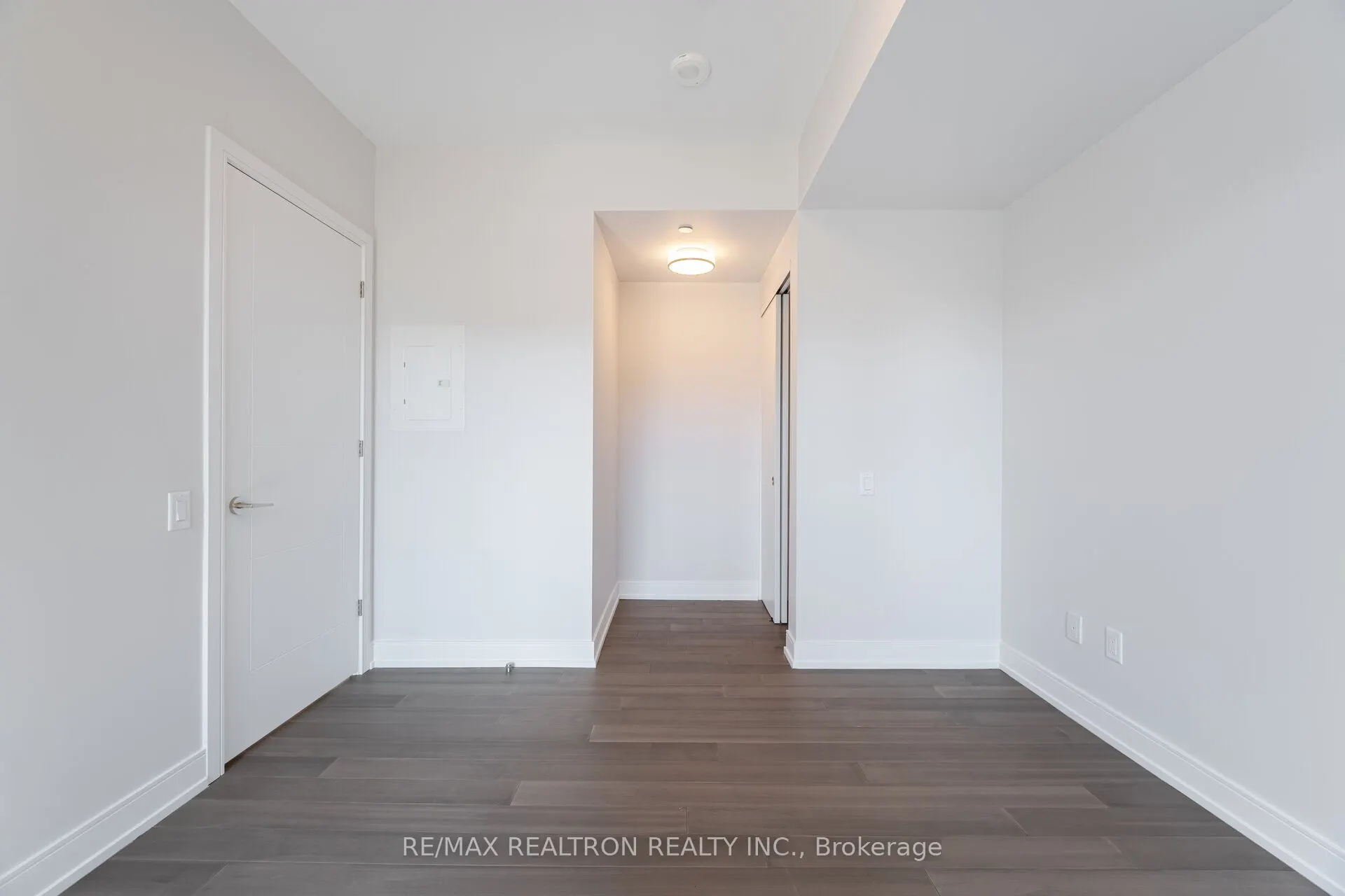 664 Spadina Avenue #201