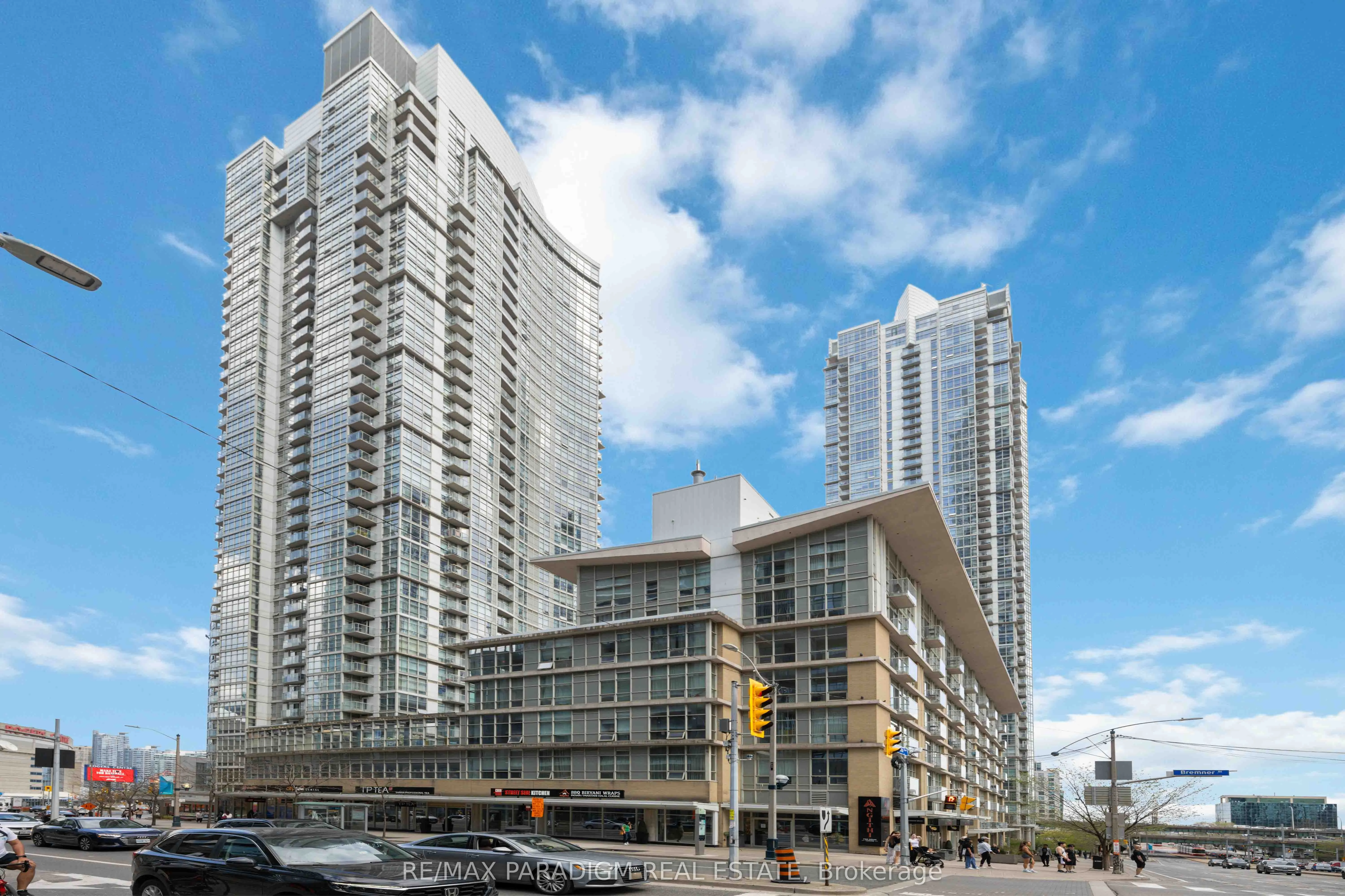 9 Spadina Avenue, #611