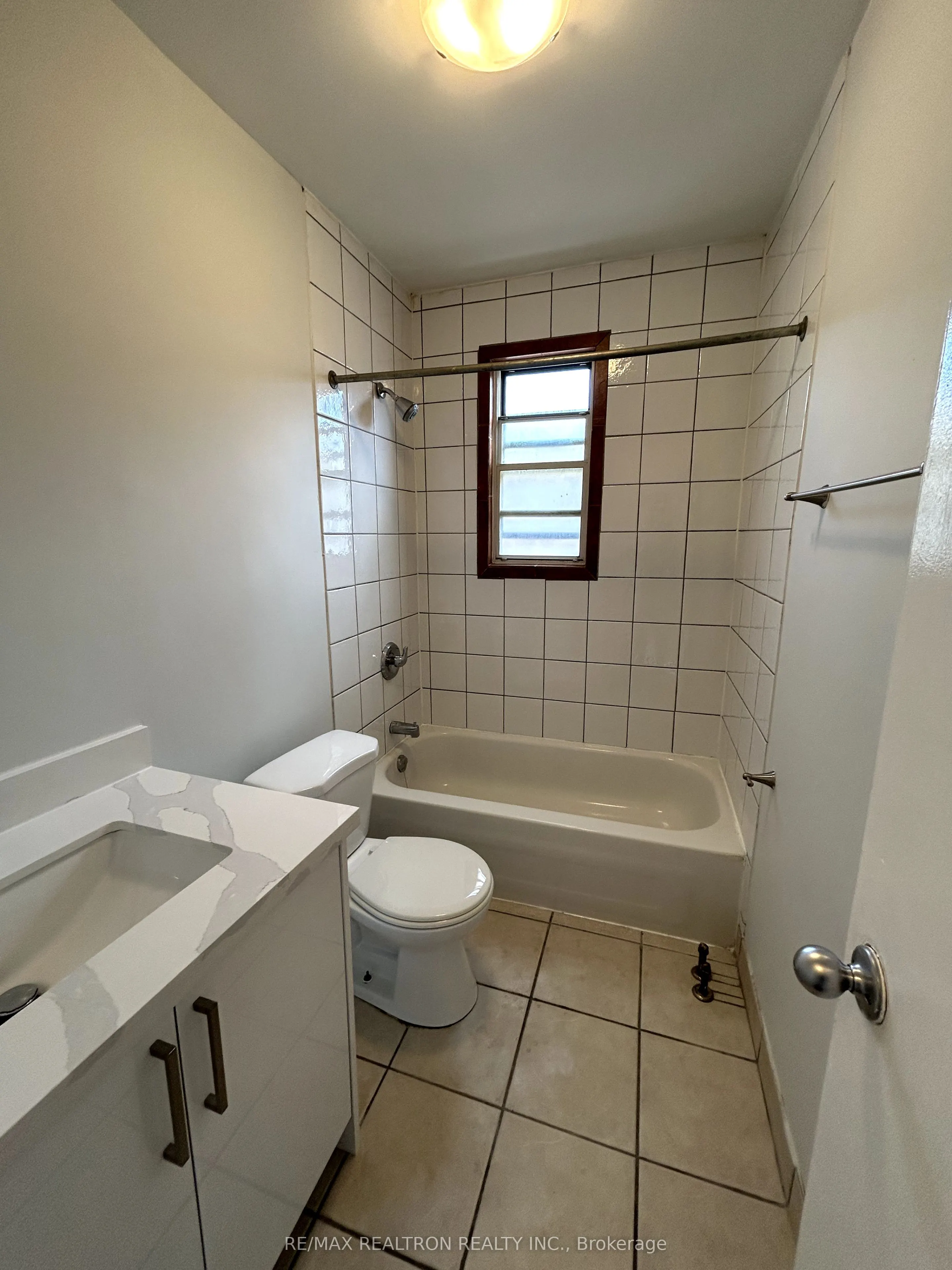 1566 Avenue Road, #102