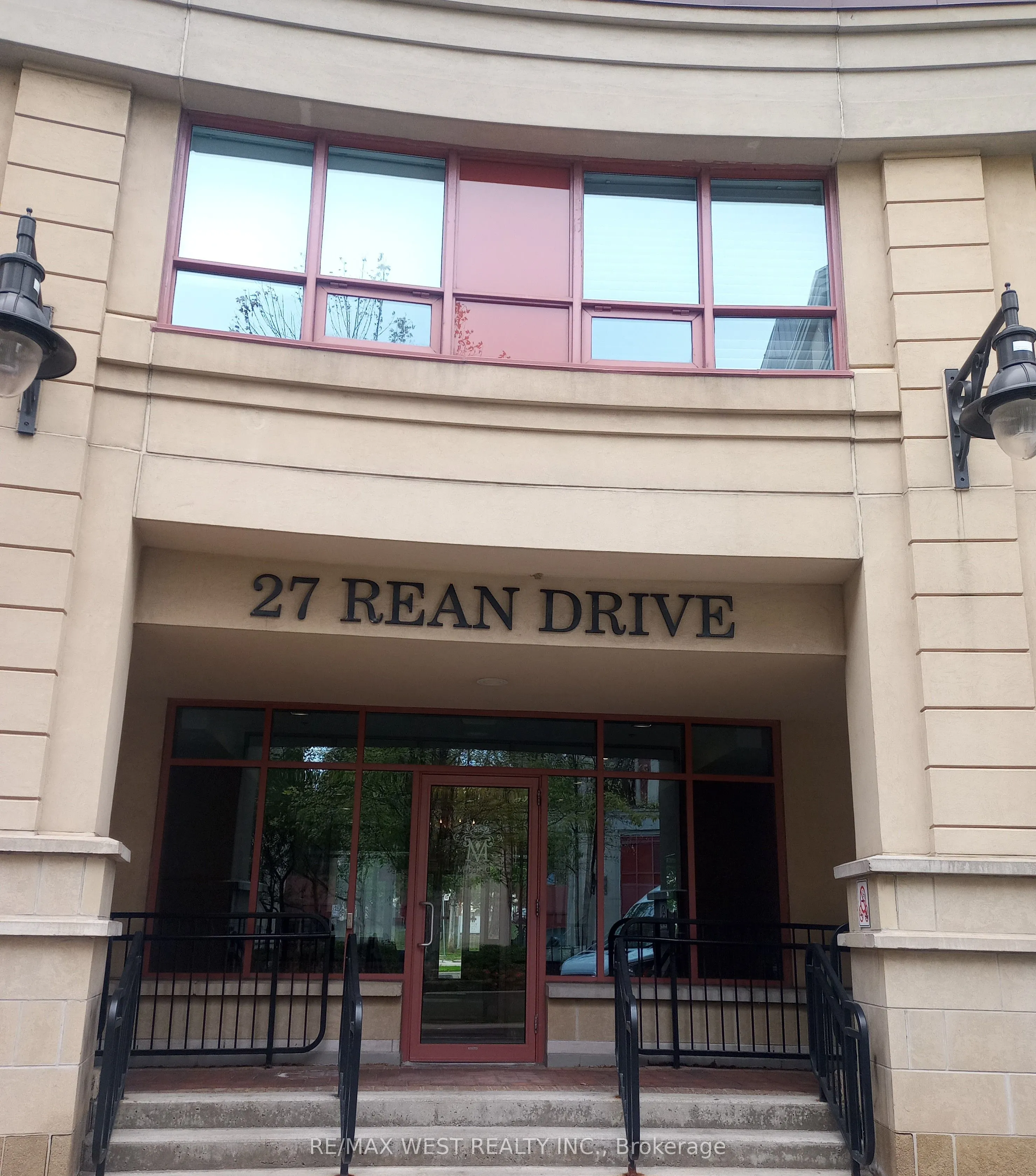 27 Rean Drive, #522